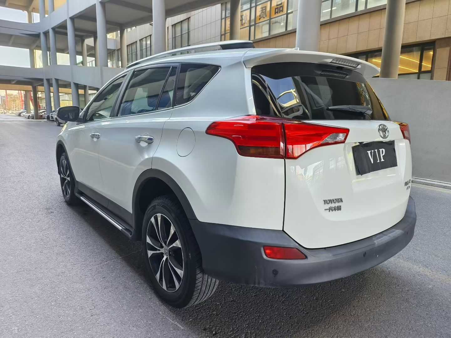 Toyota RAV4 2015 #9 Toyota RAV4 2015 car image #9