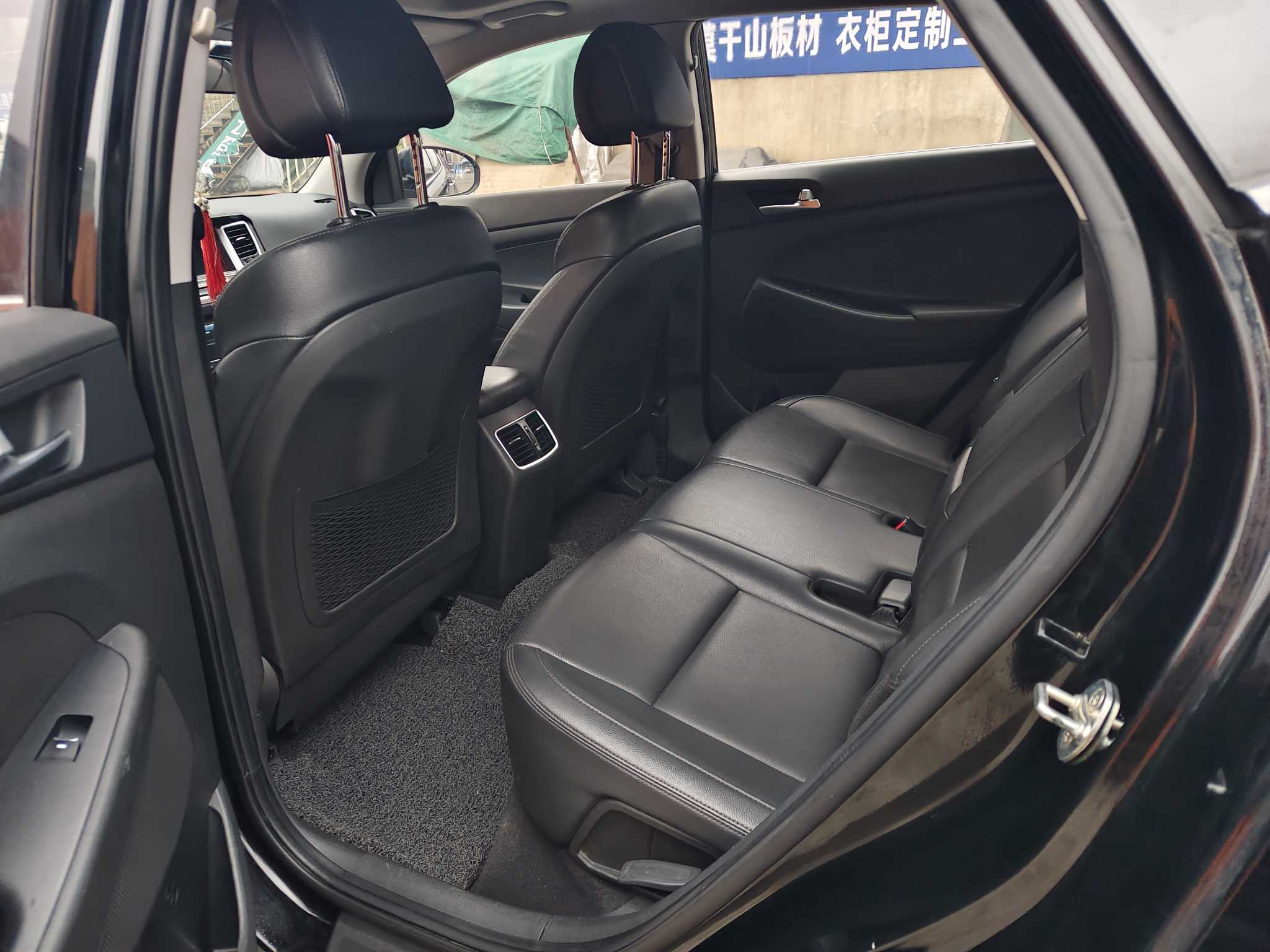 Hyundai Tucson 2019 car image #9