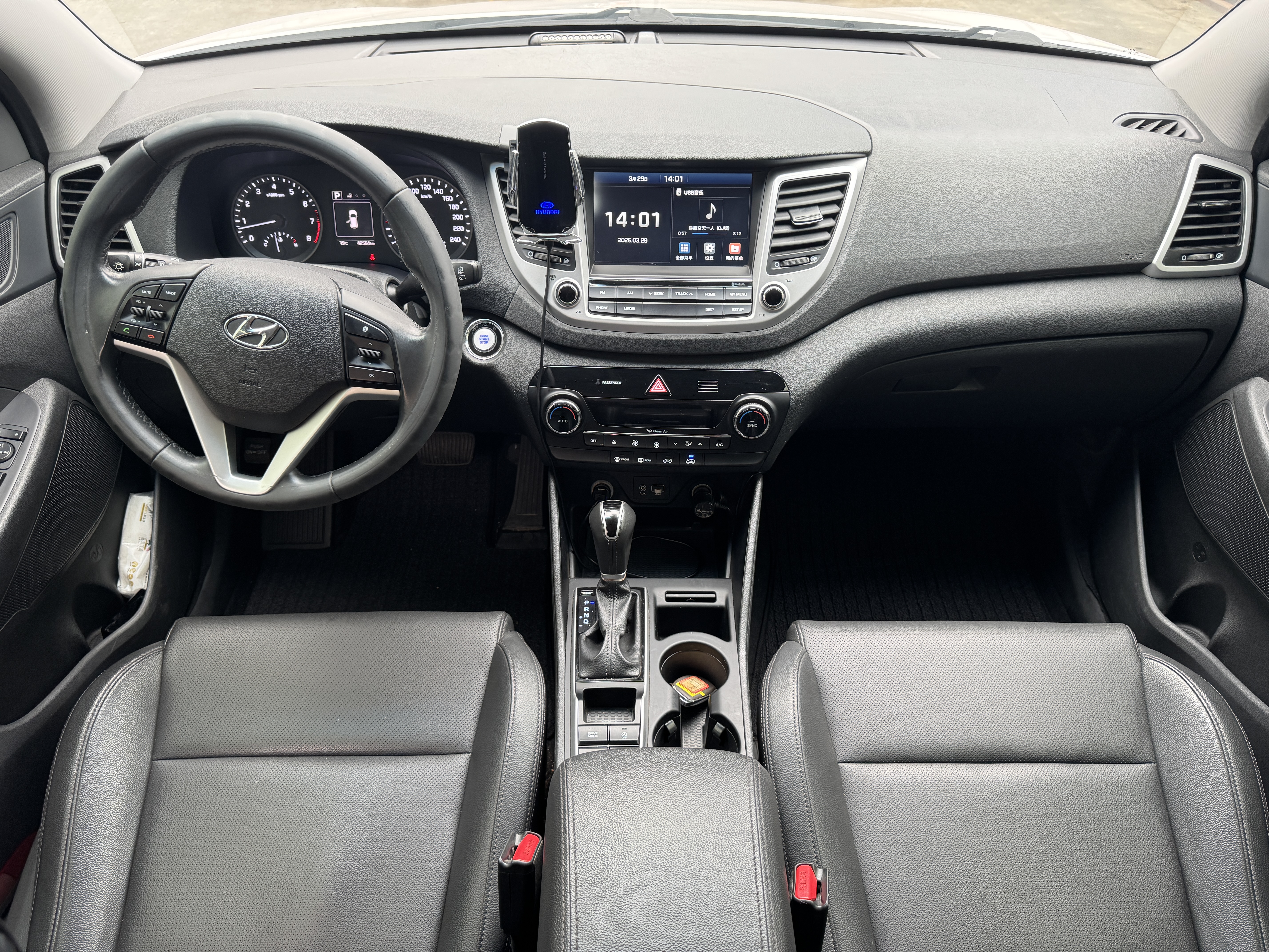Hyundai Tucson 2019 car image #9