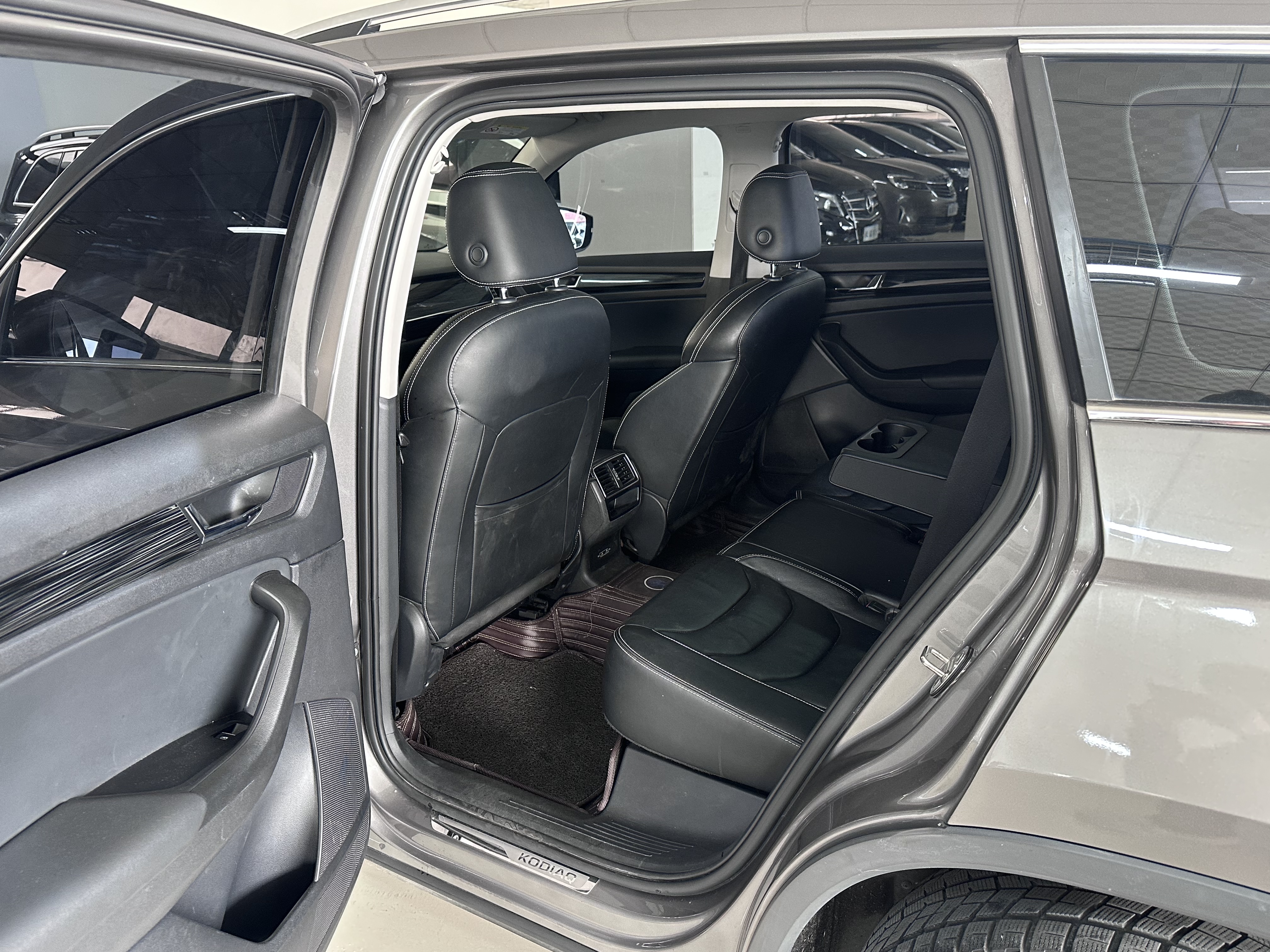 Skoda Kodiaq 2018 immagine di auto #9