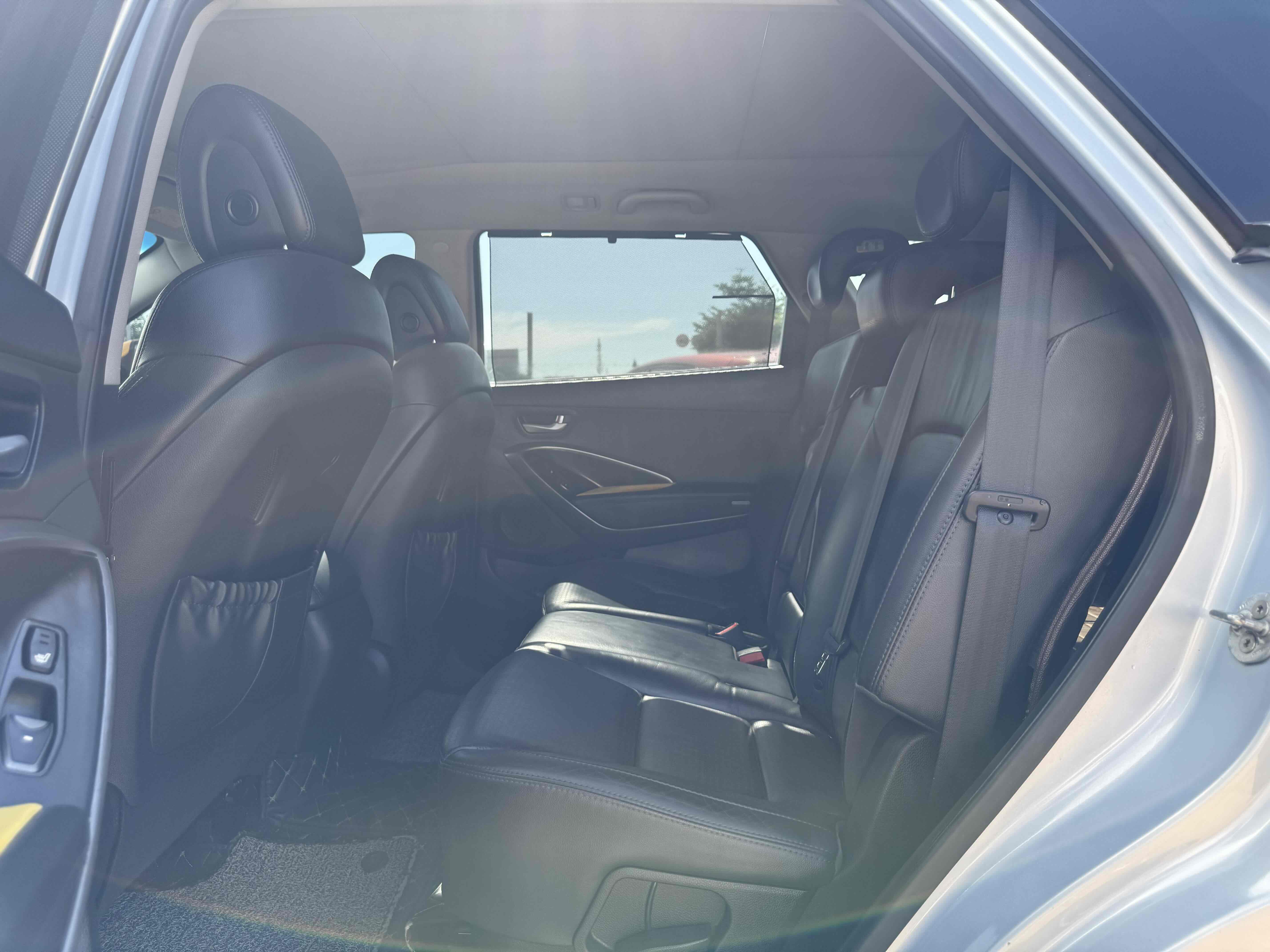 Hyundai Grand Santa Fe 2014 car image #9