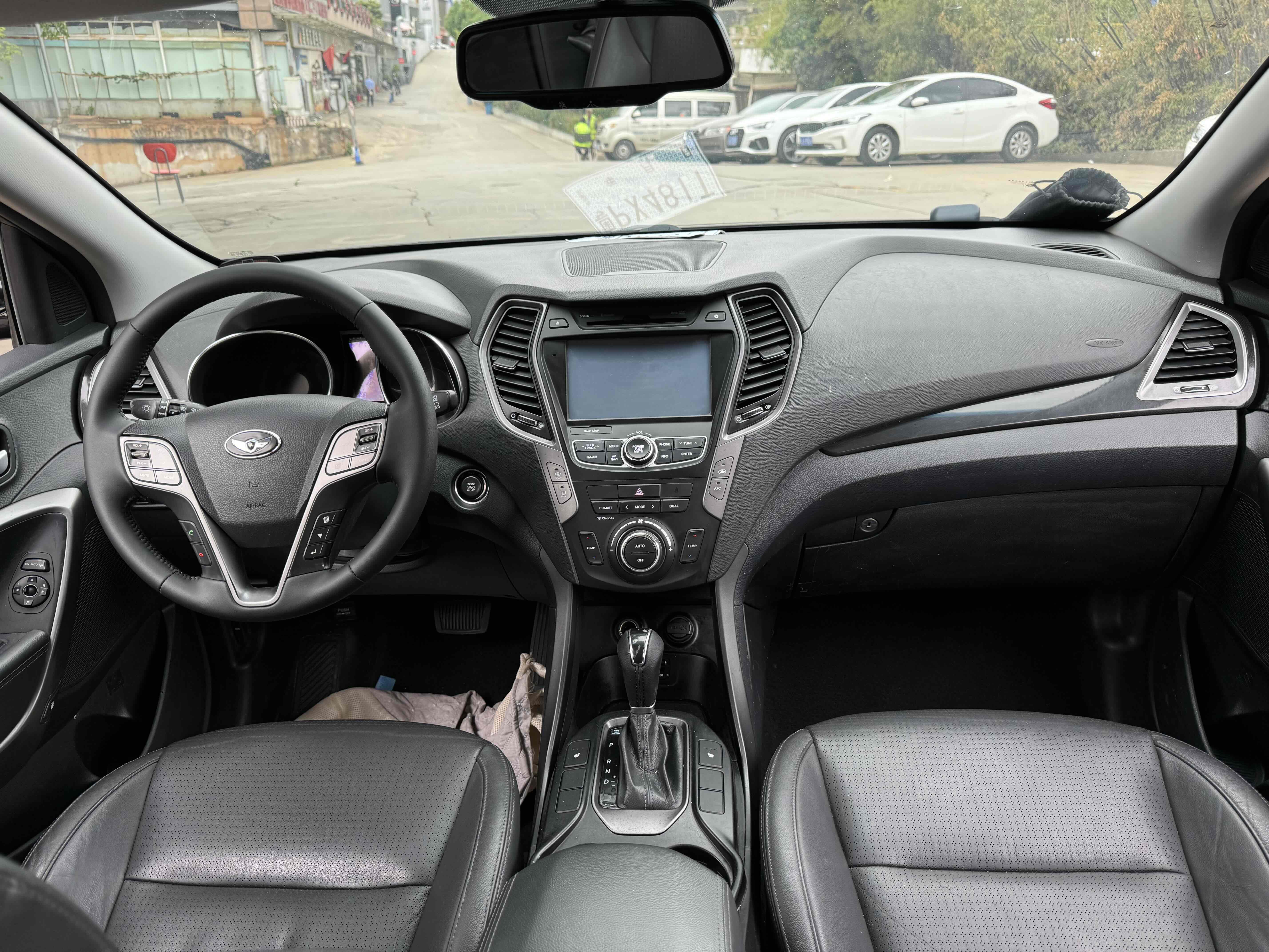 Hyundai Grand Santa Fe 2014 car image #9