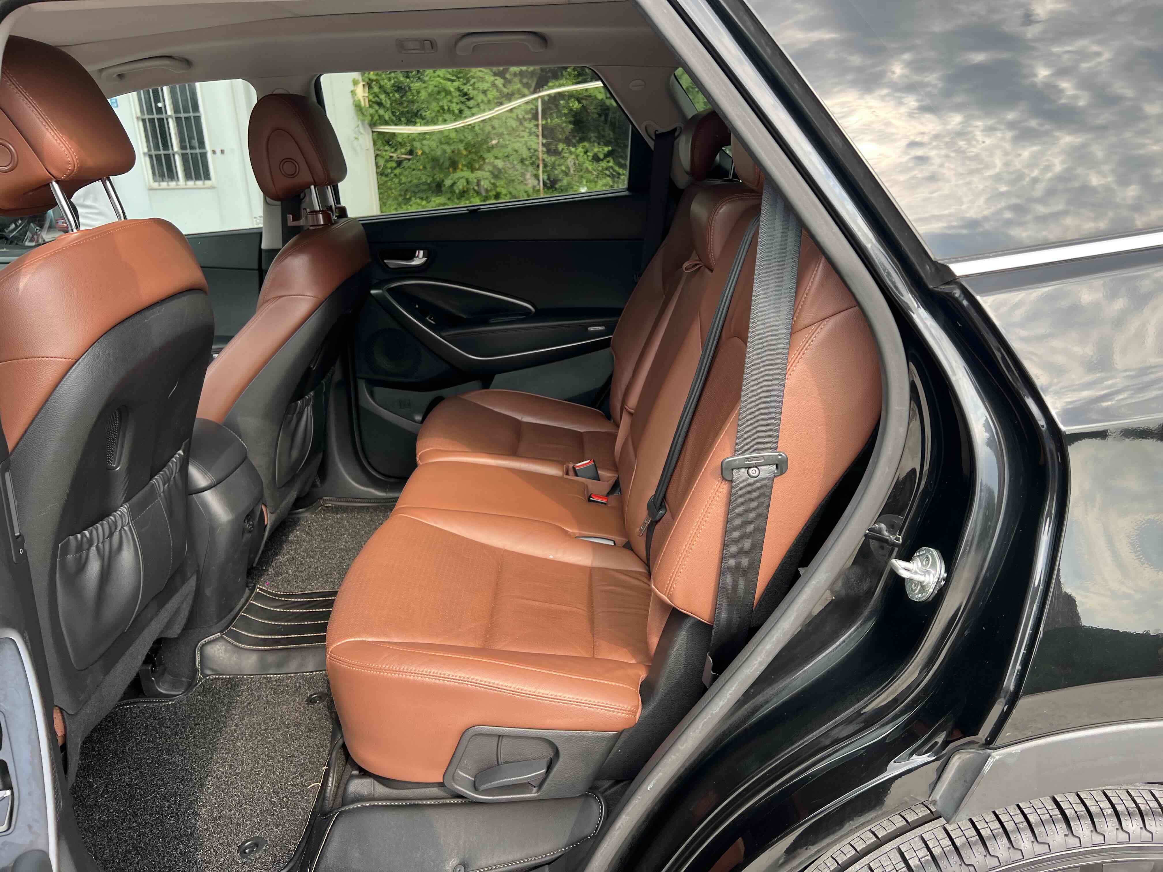 Hyundai Grand Santa Fe 2014 car image #9