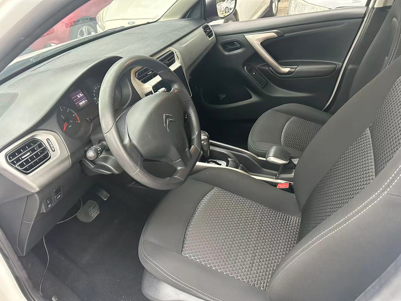 Citroen C-Elysée 2018 imagem de carro #9