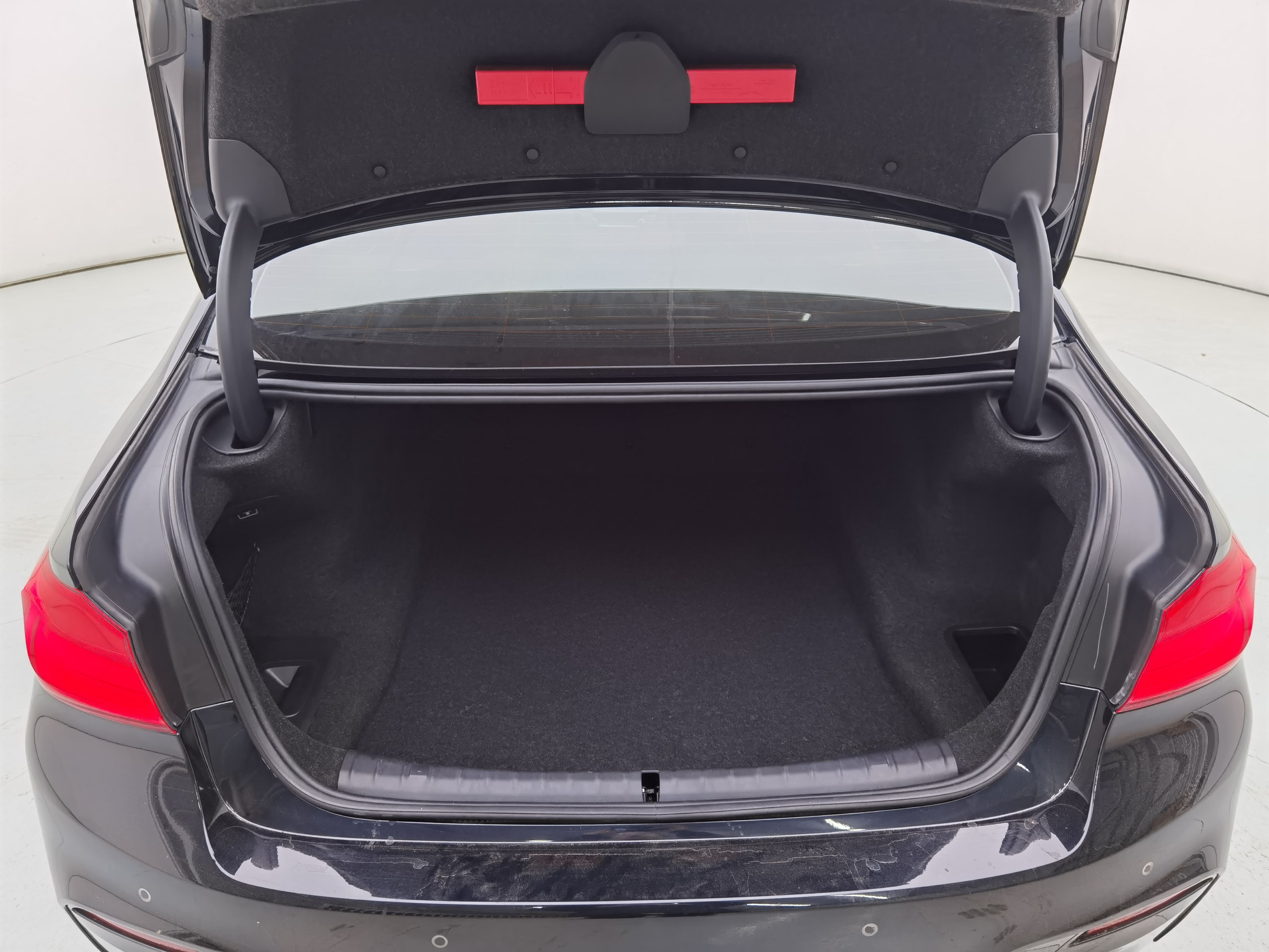 BMW 5 Series 2018 #9 BMW 5 Series 2018 car image #9
