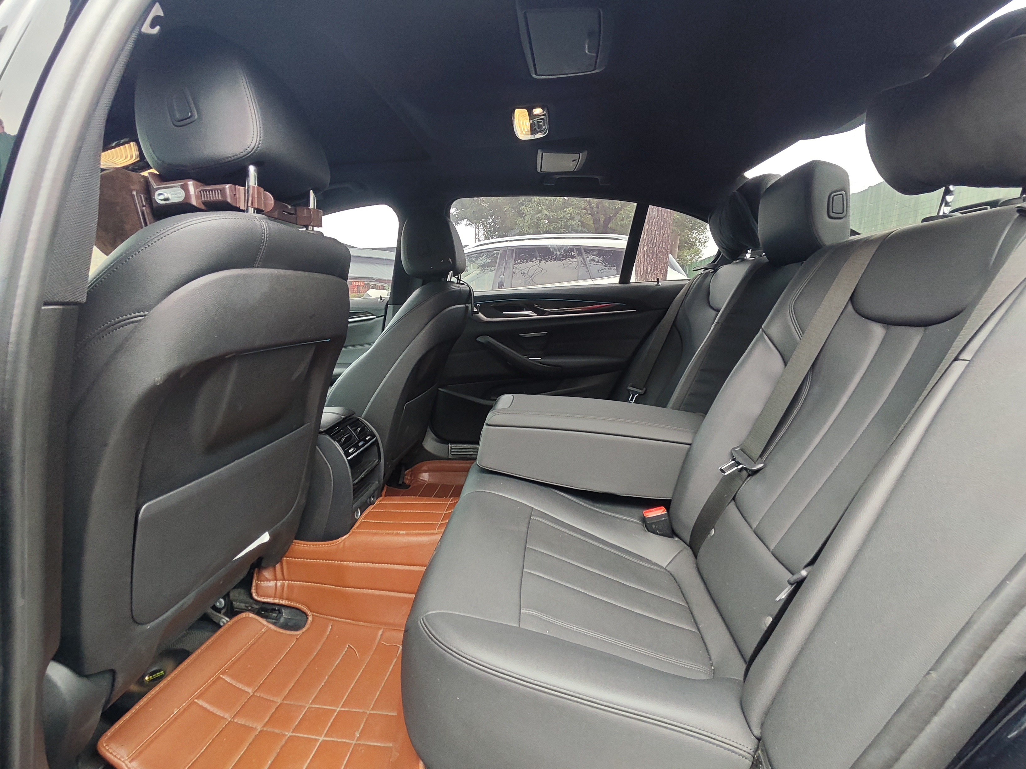 BMW M760Le 2019 immagine di auto #9