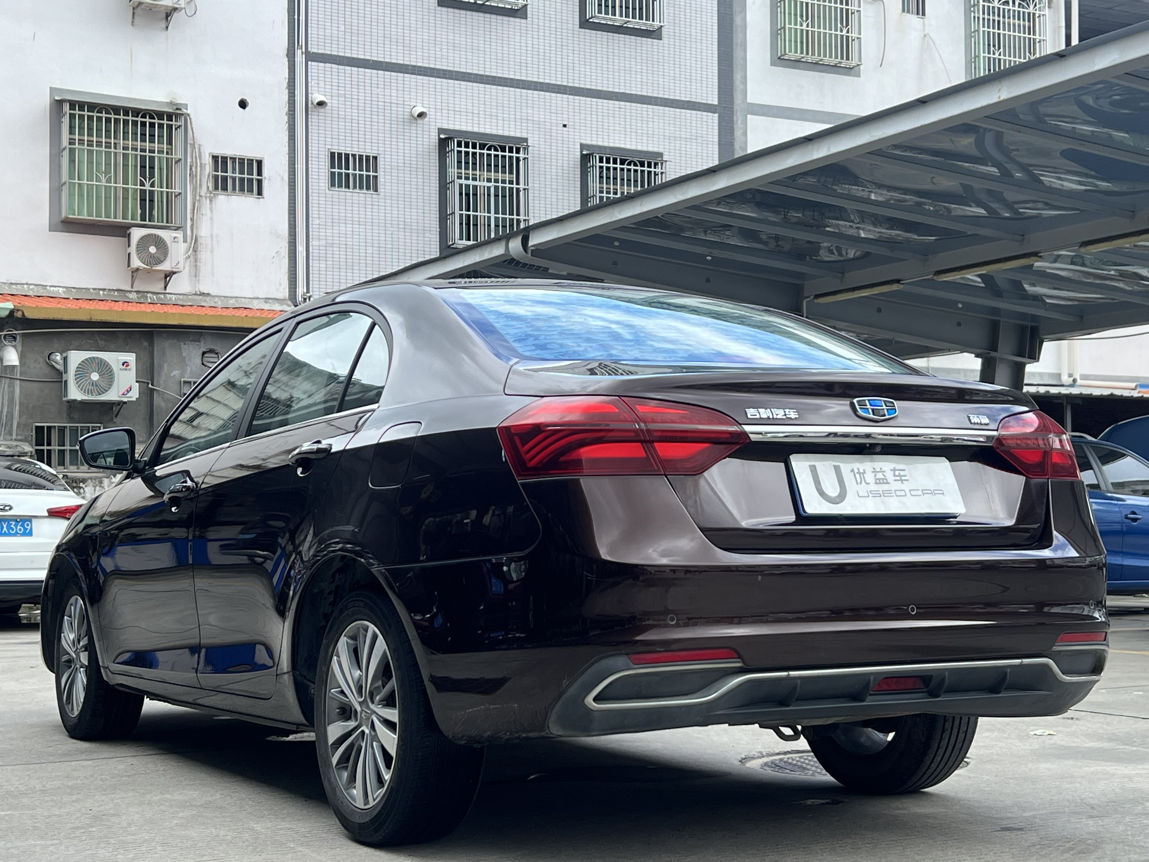 GEELY Emgrand 2018 car image #9