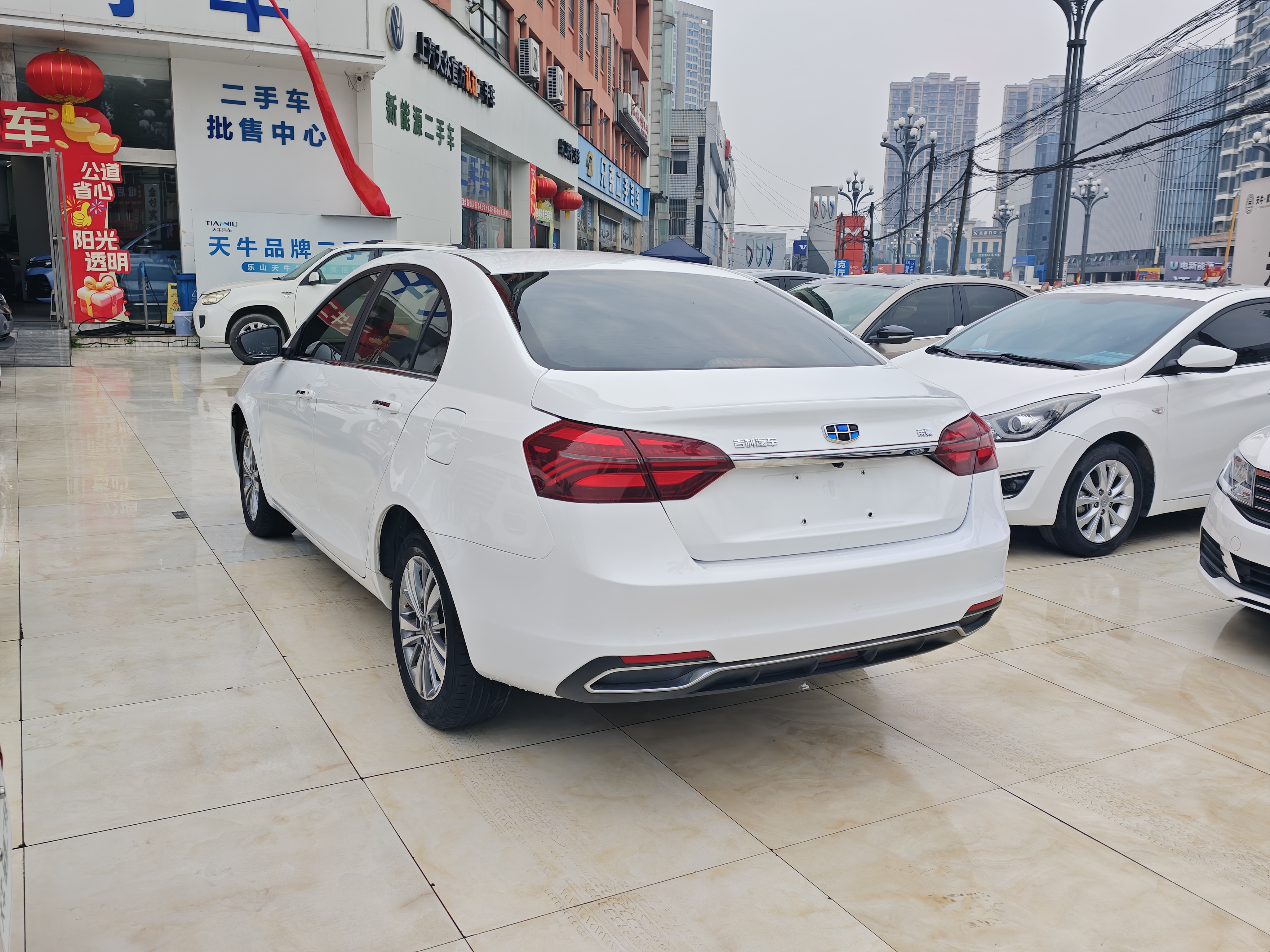 Emgrand 2018 #9 Emgrand 2018 car image #9