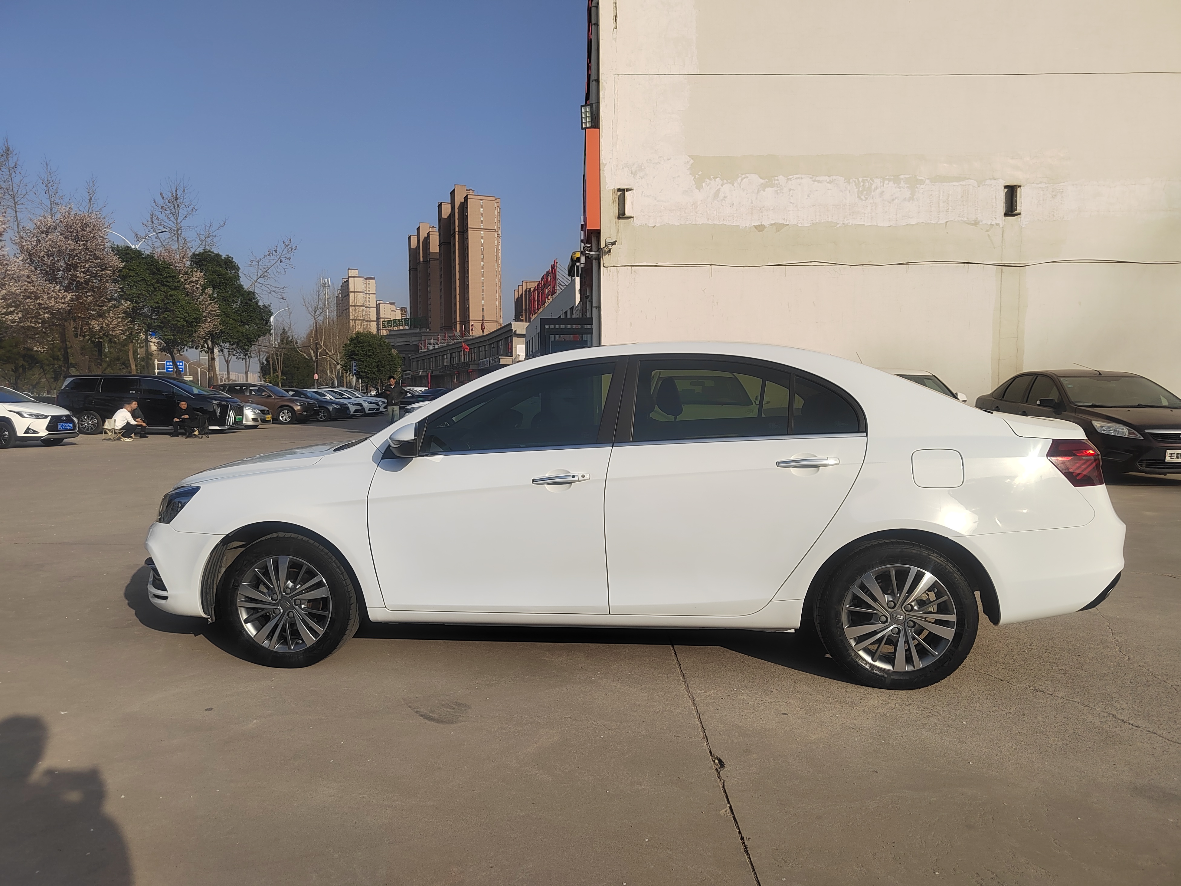 Emgrand 2018 #9 Emgrand 2018 car image #9