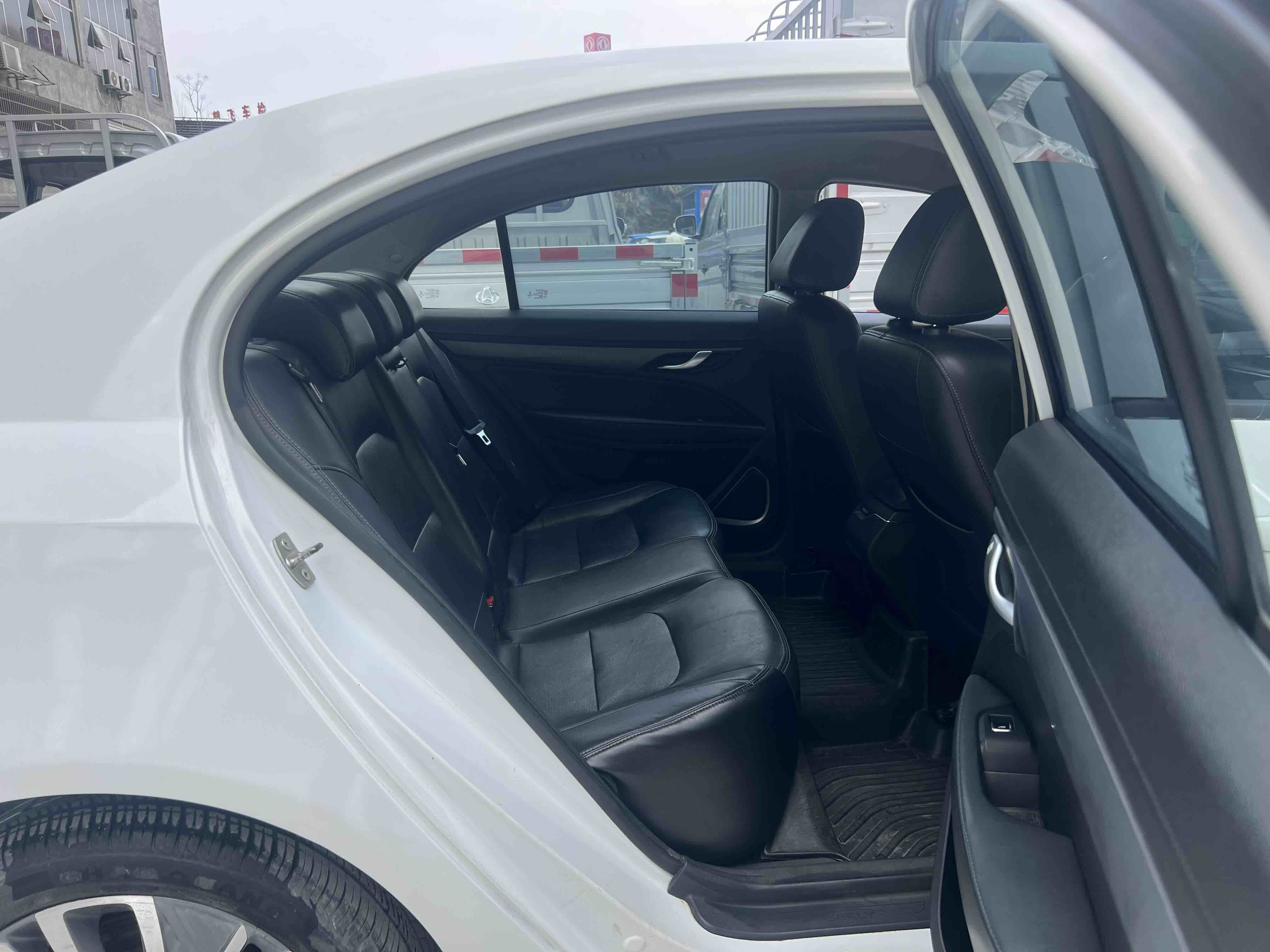 GEELY Emgrand New Energy 2019 car image #9