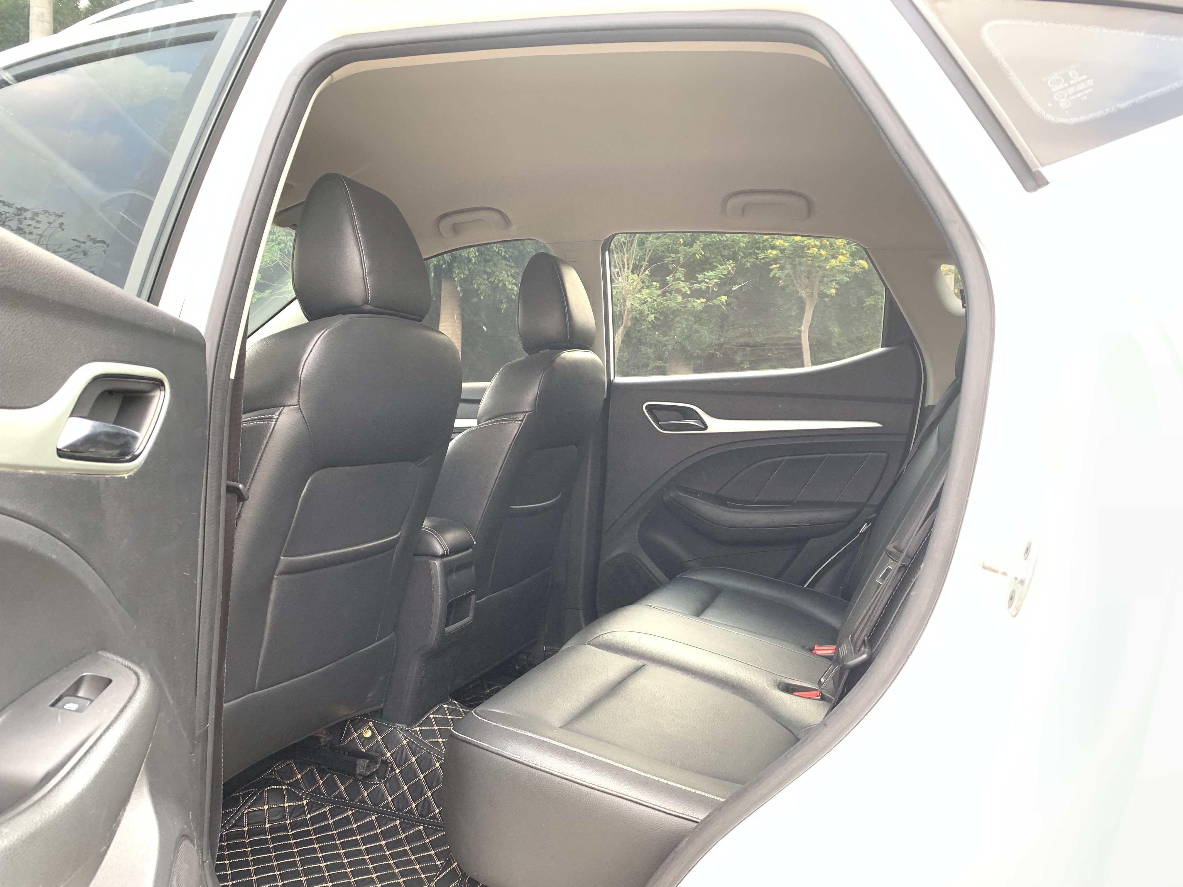 MG ZS 2018 imagen de coche #9