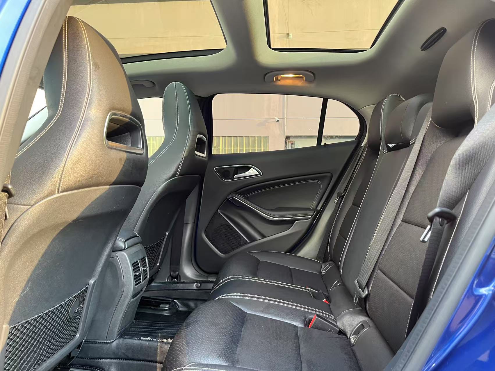 Mercedes-Benz GLA Class 2018 car image #9