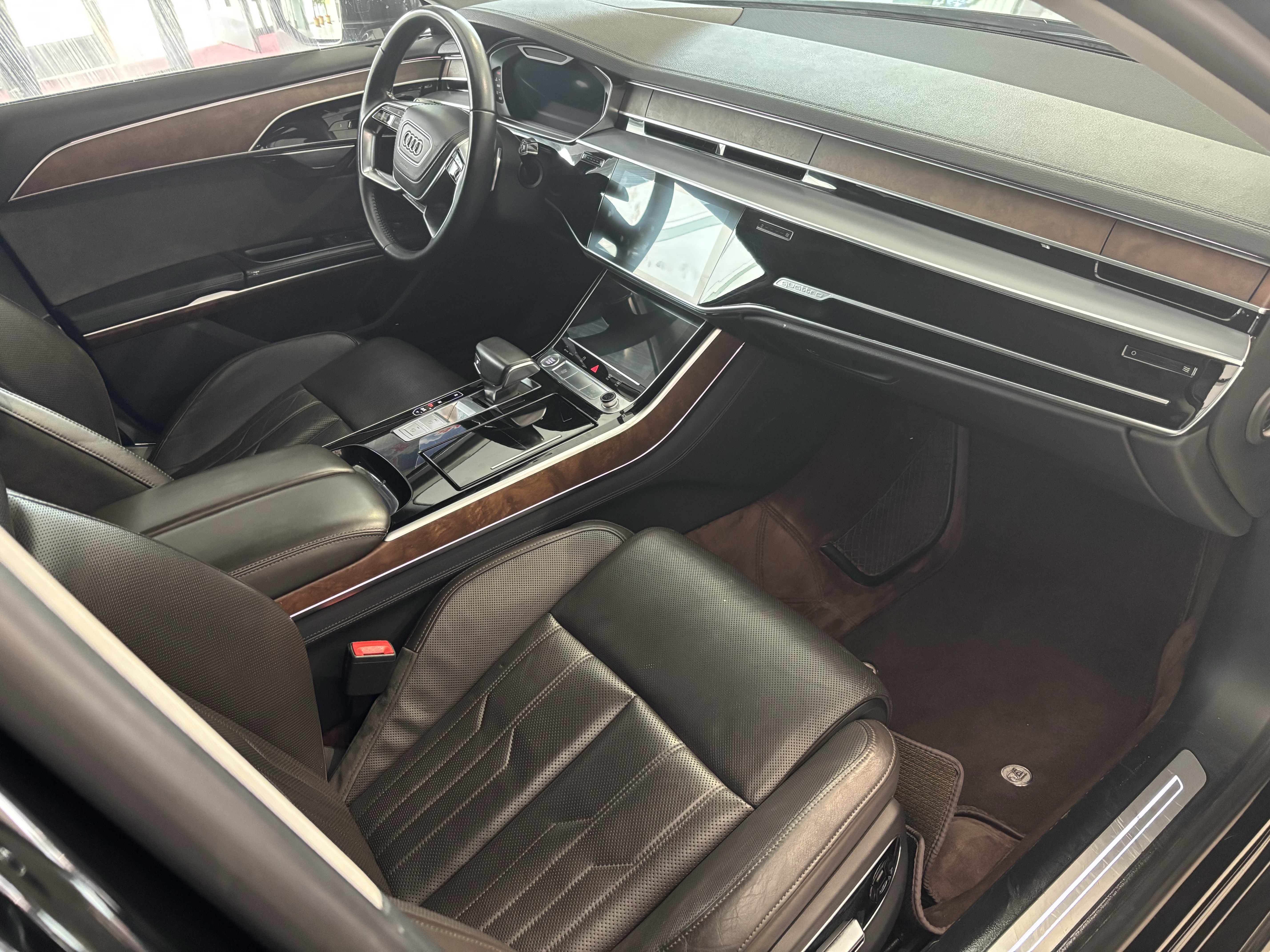 Audi A8 2019 car image #9