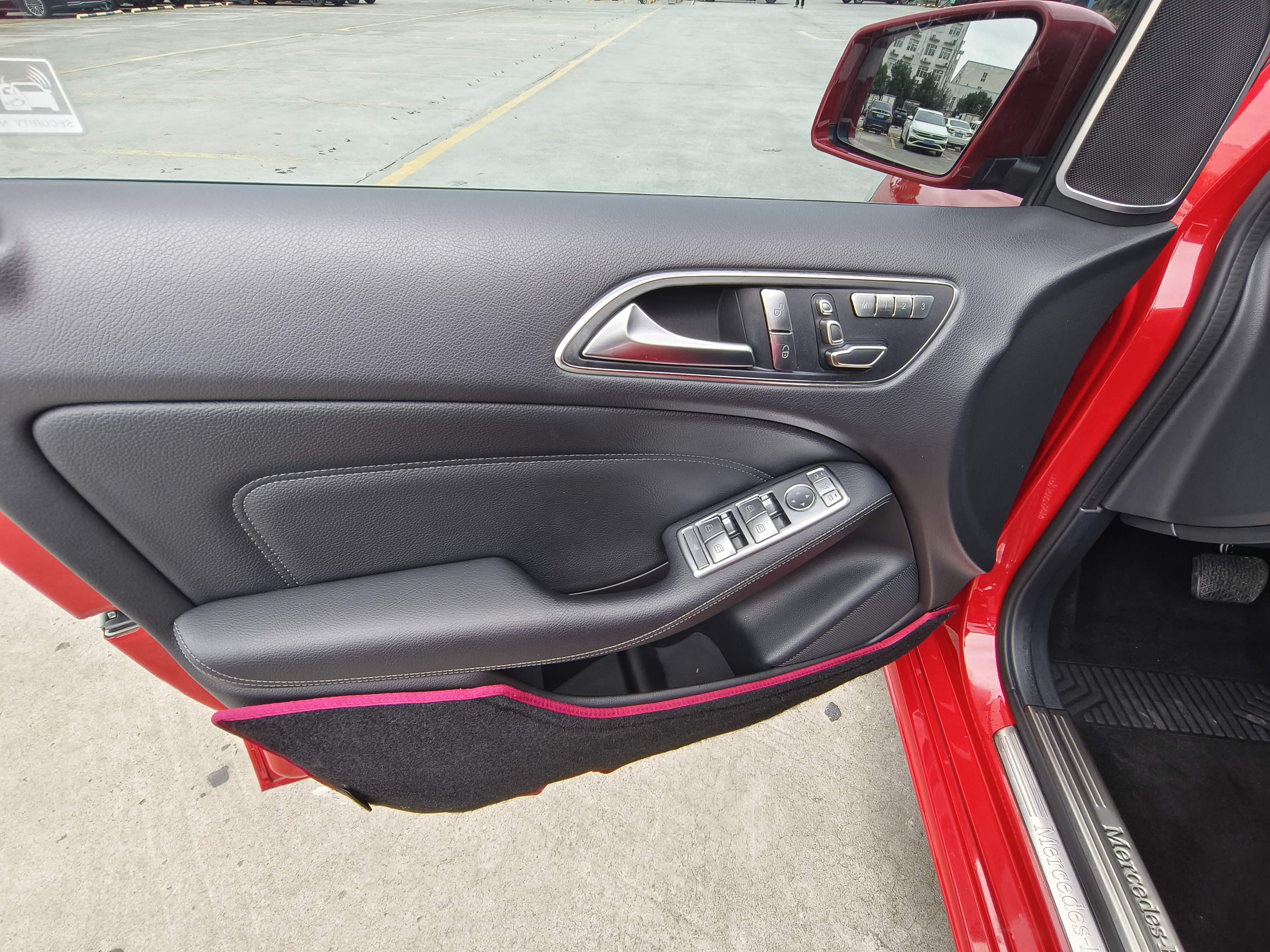 Mercedes-Benz B Class 2018 car image #9