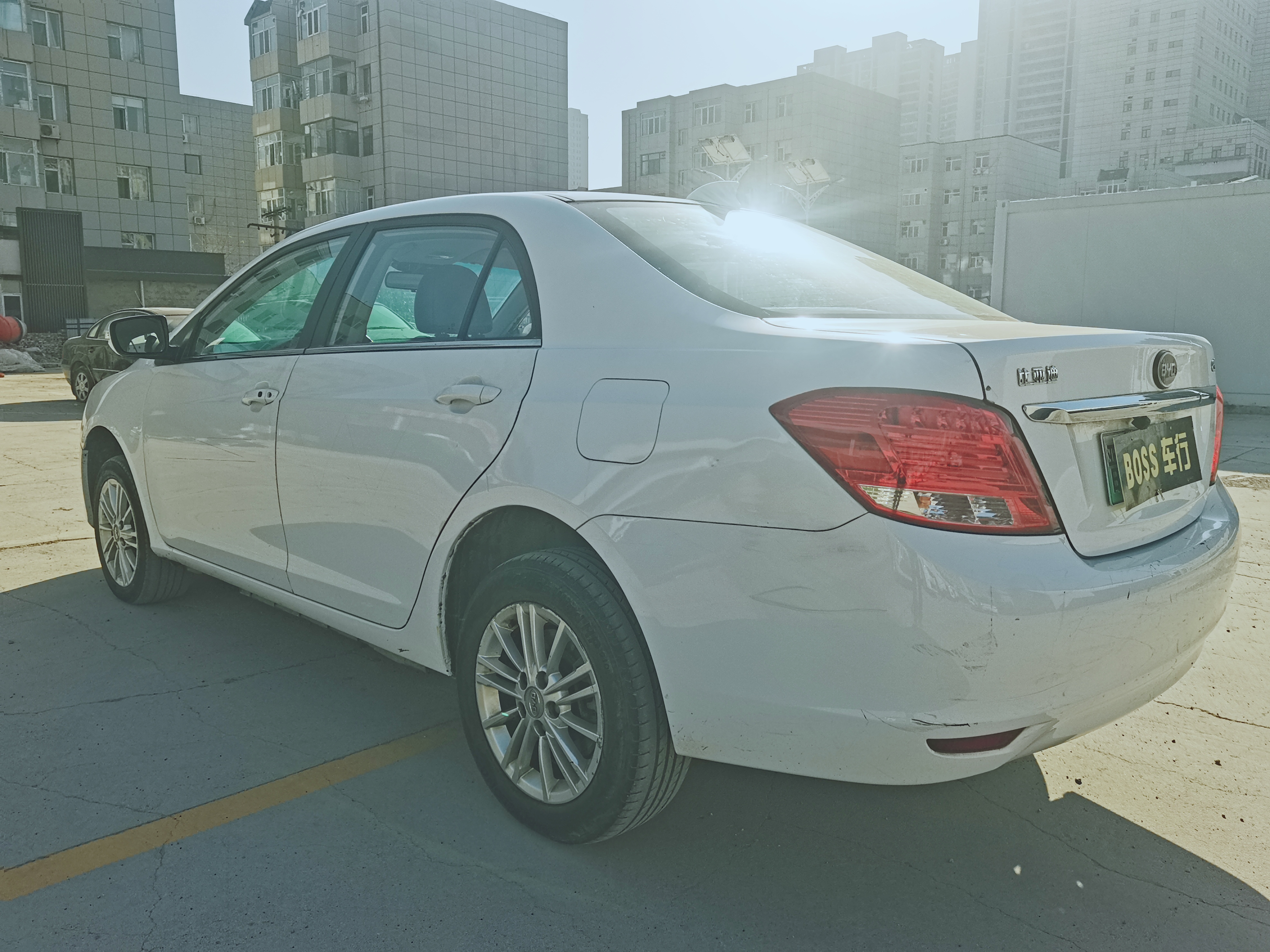 BYD e5 2018 car image #9