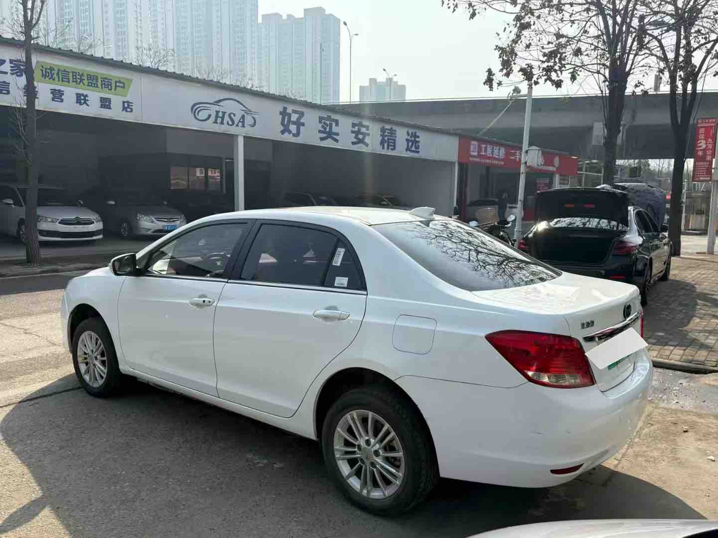 BYD e5 2018 car image #9