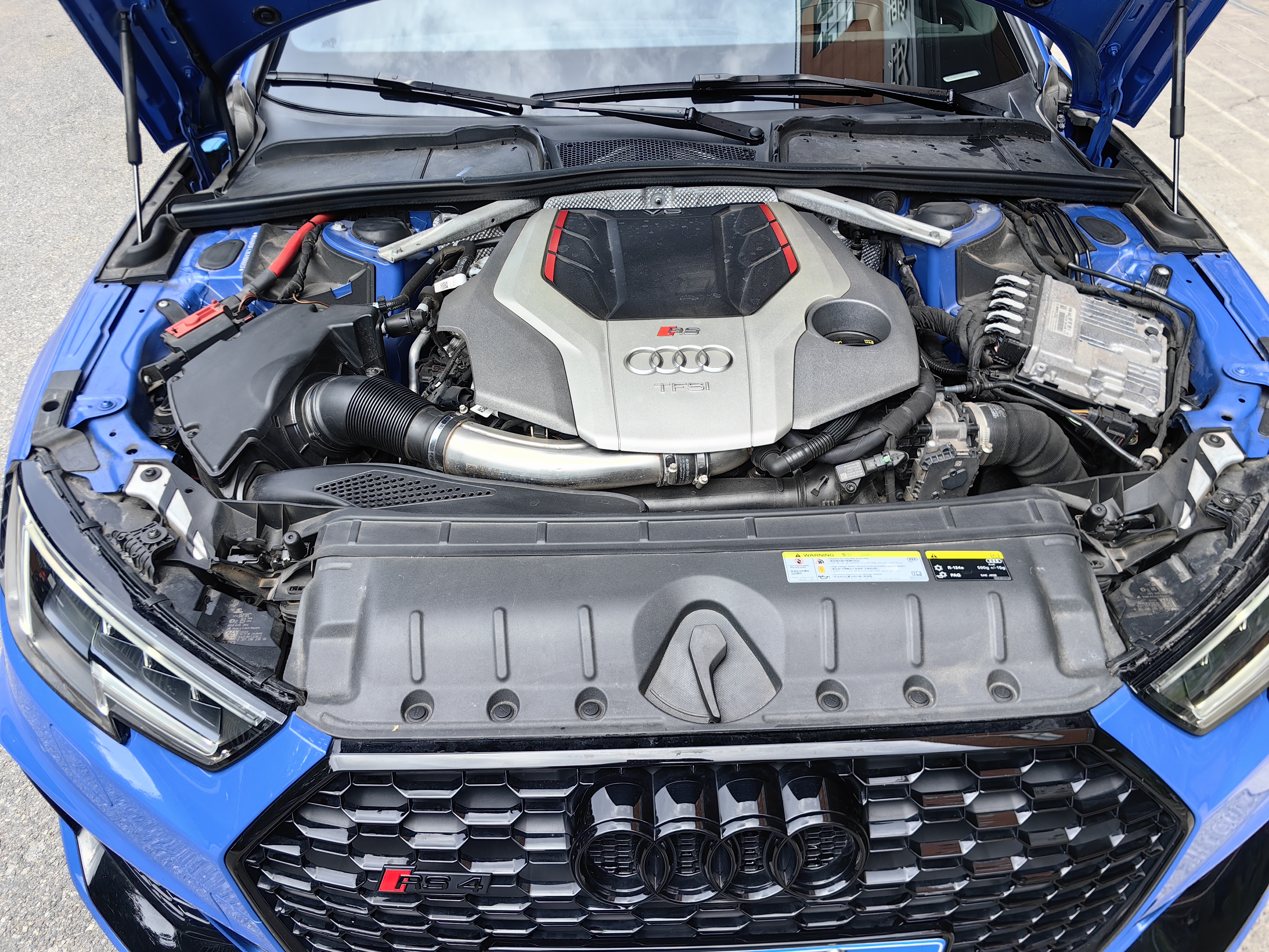 Audi RS 4 2019 car image #9