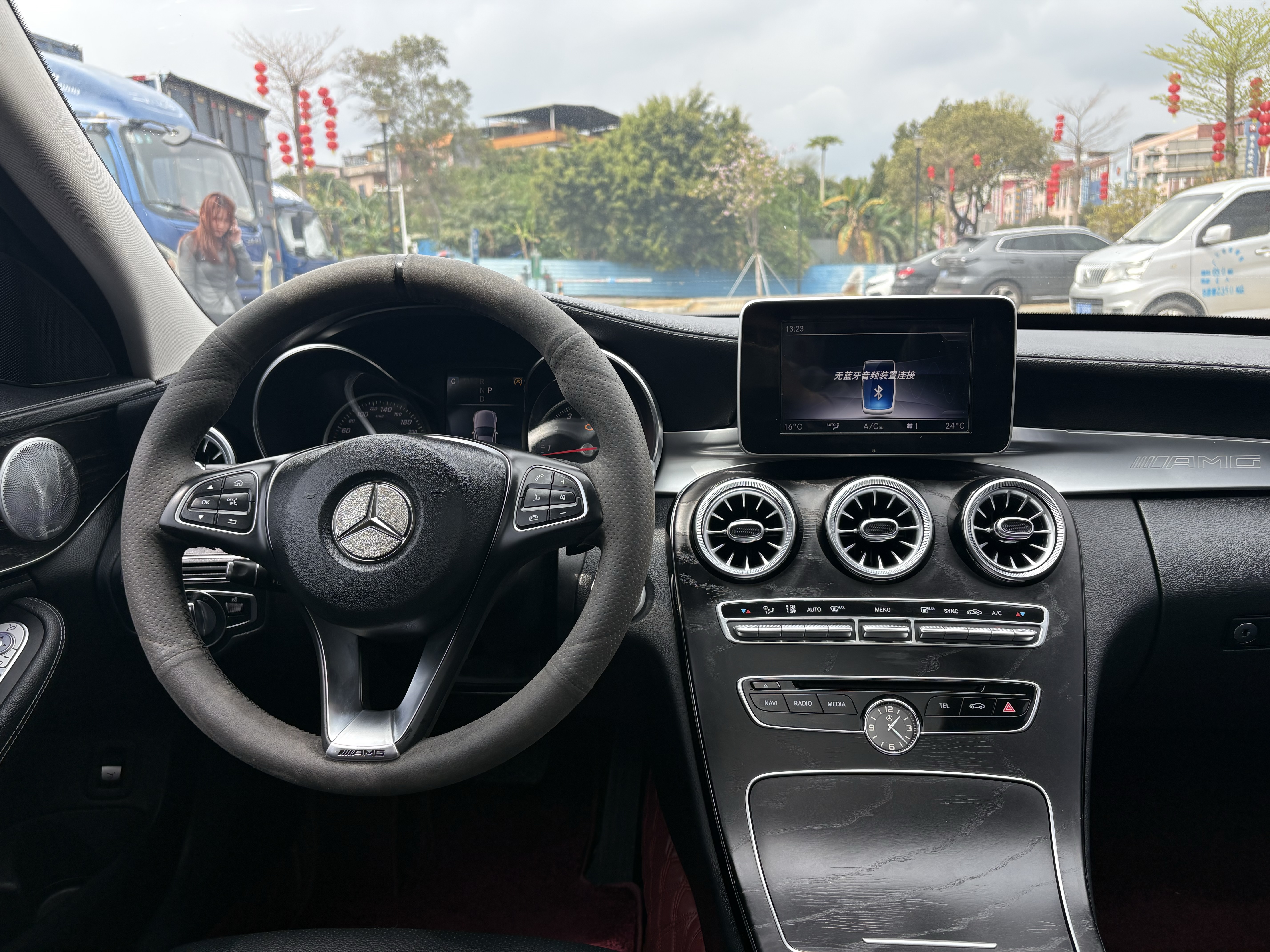 Mercedes-Benz C Class 2018 car image #9