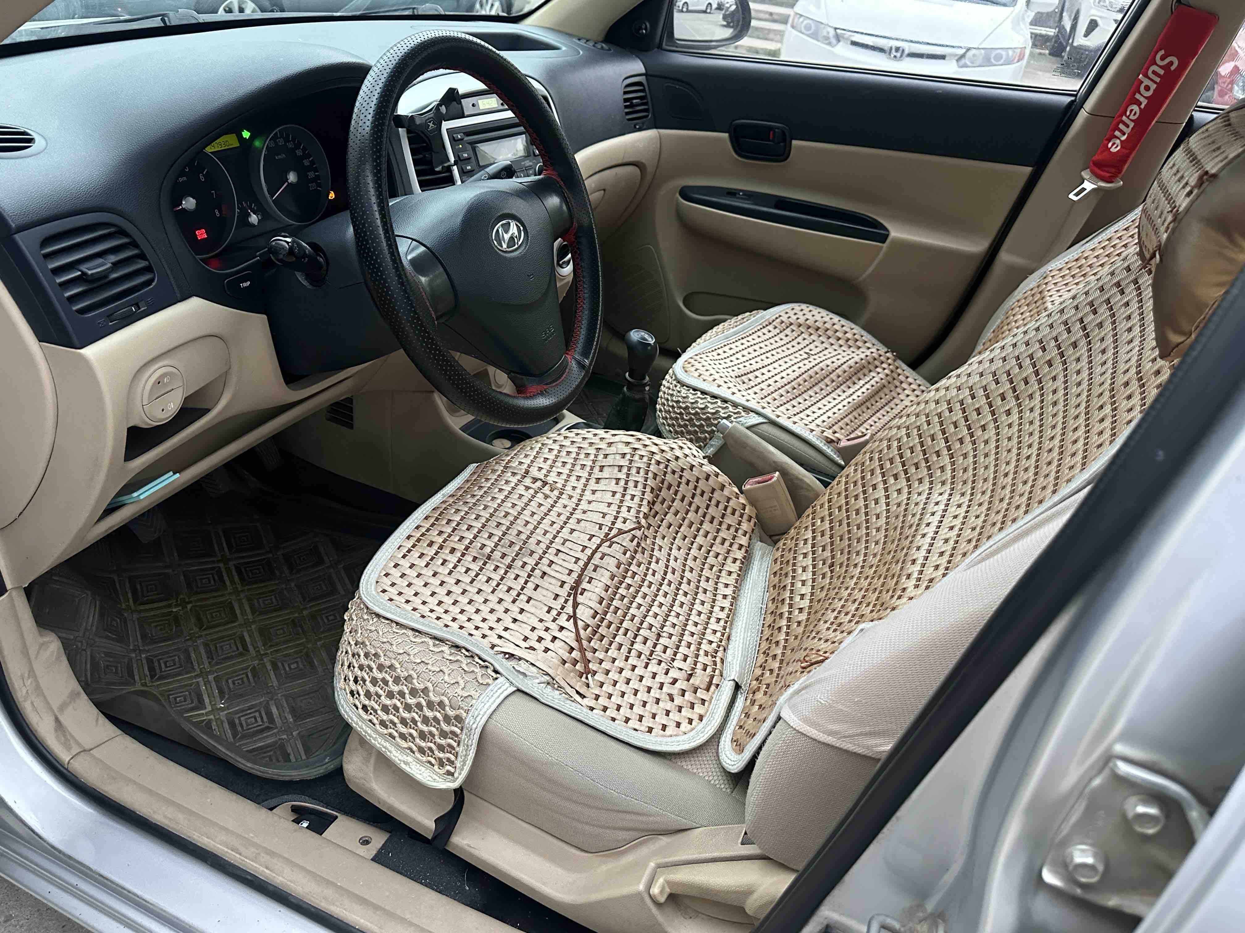 Hyundai Accent 2010 #9 Hyundai Accent 2010 car image #9