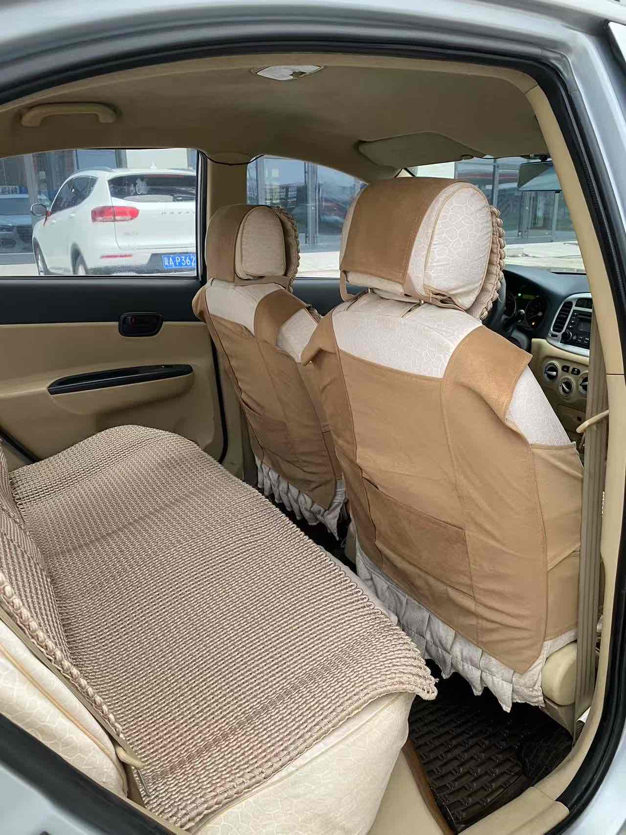 Hyundai Accent 2010 car image #9