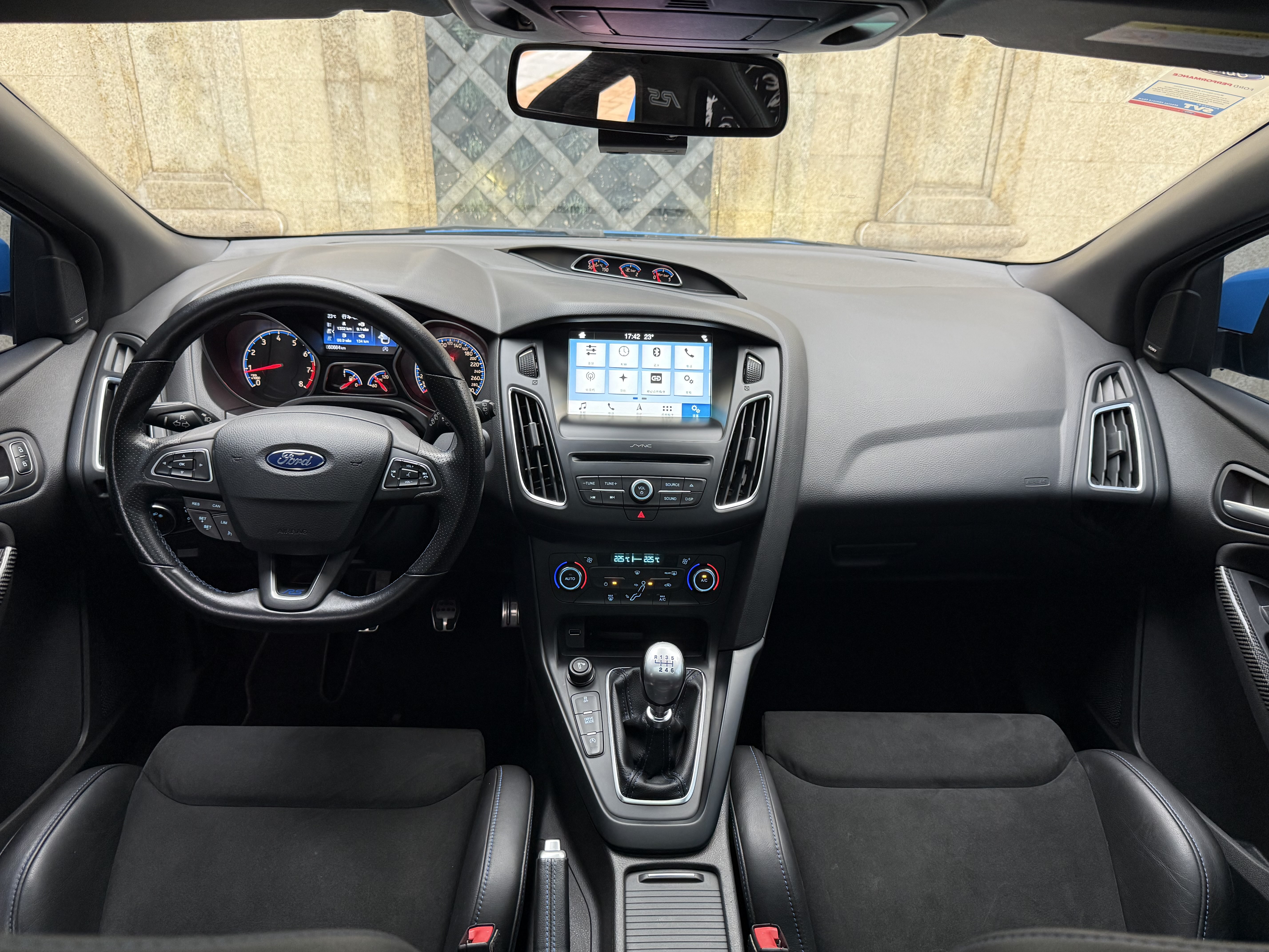 Ford Focus (Imported) 2018 car image #9