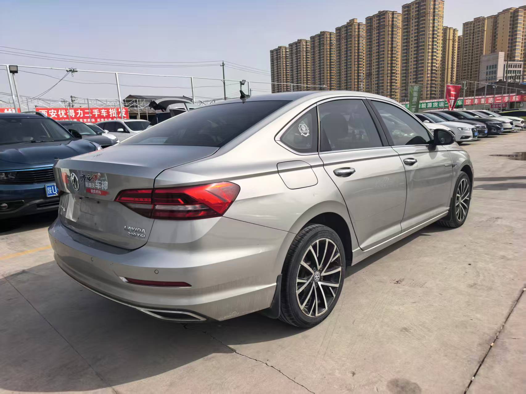 Volkswagen Lavida 2019 car image #9