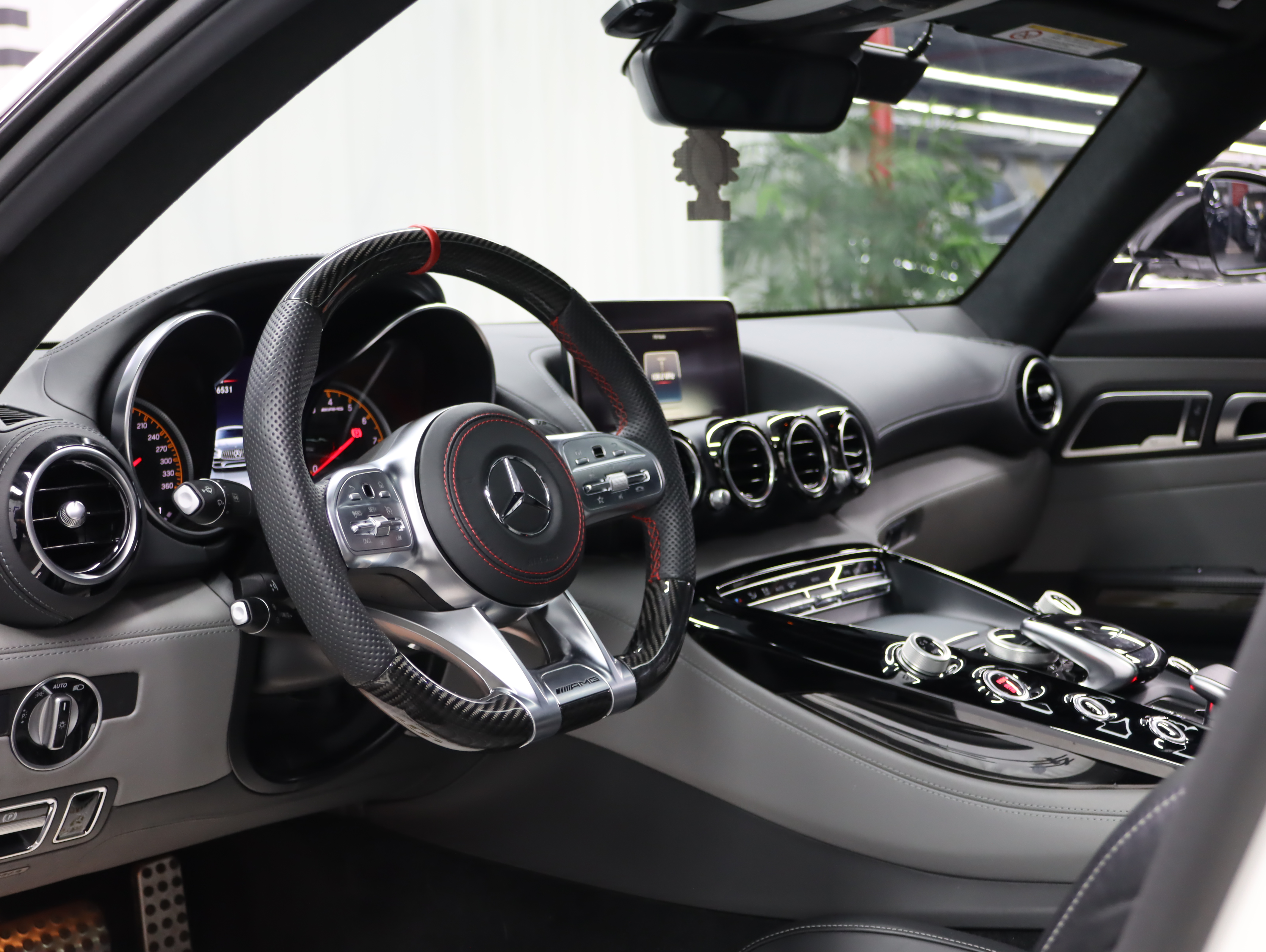 Mercedes-Benz AMG GT 2020 изображение автомобиля #9