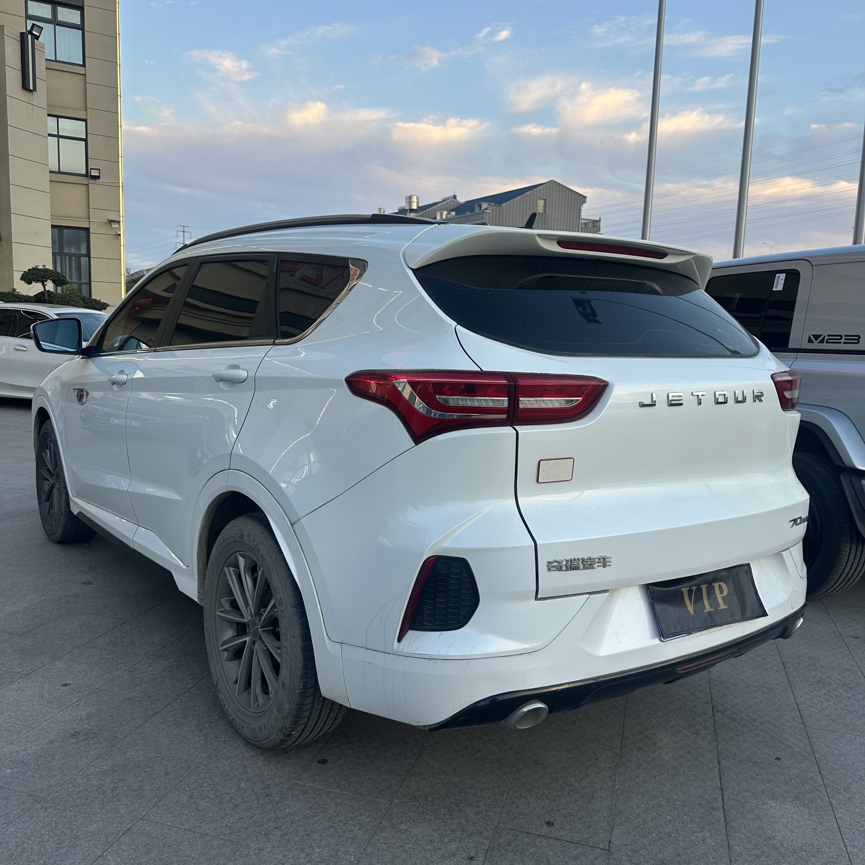 X70 2019 #9 X70 2019 car image #9