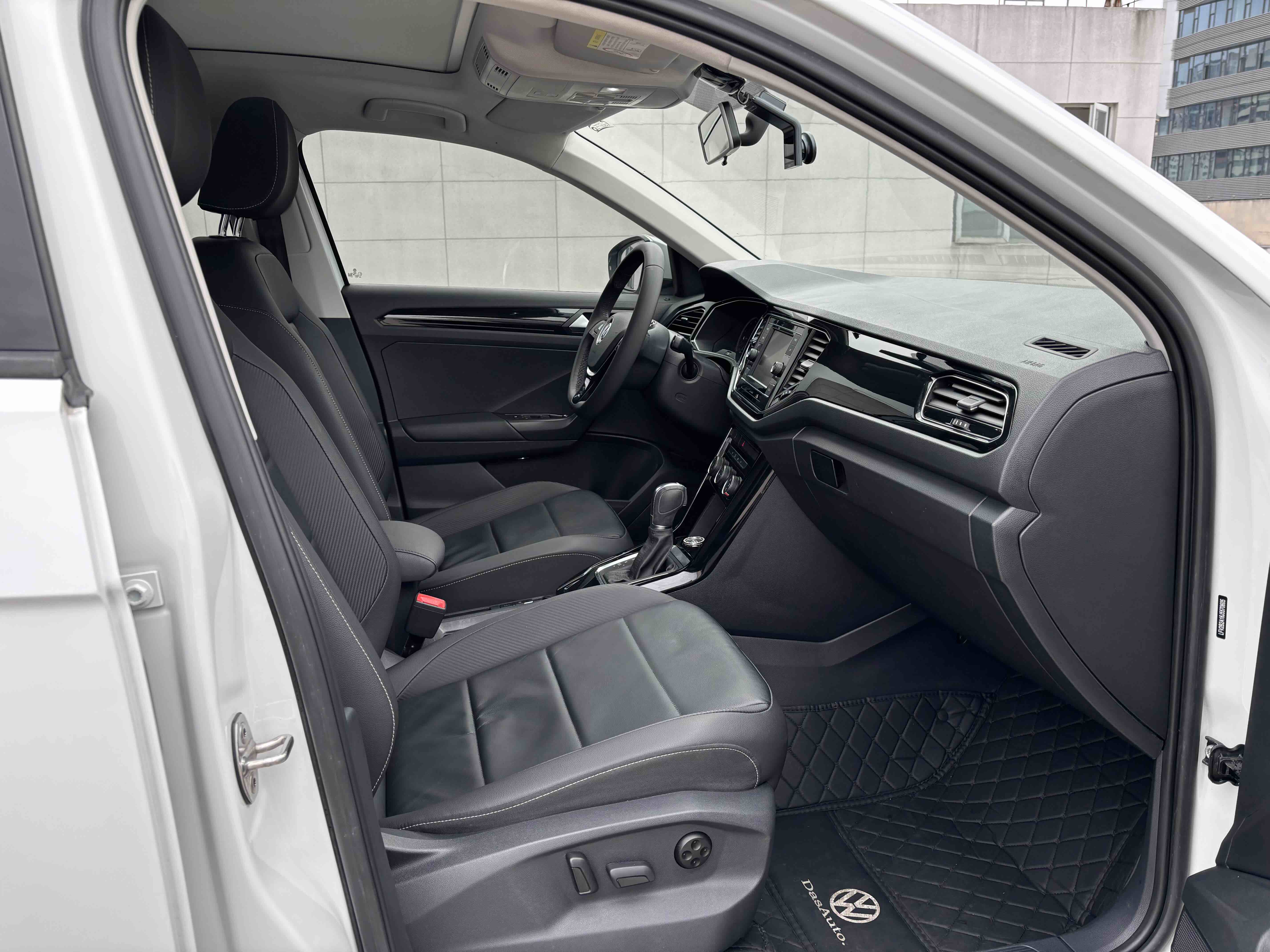T-Roc 2019 #9 T-Roc 2019 car image #9