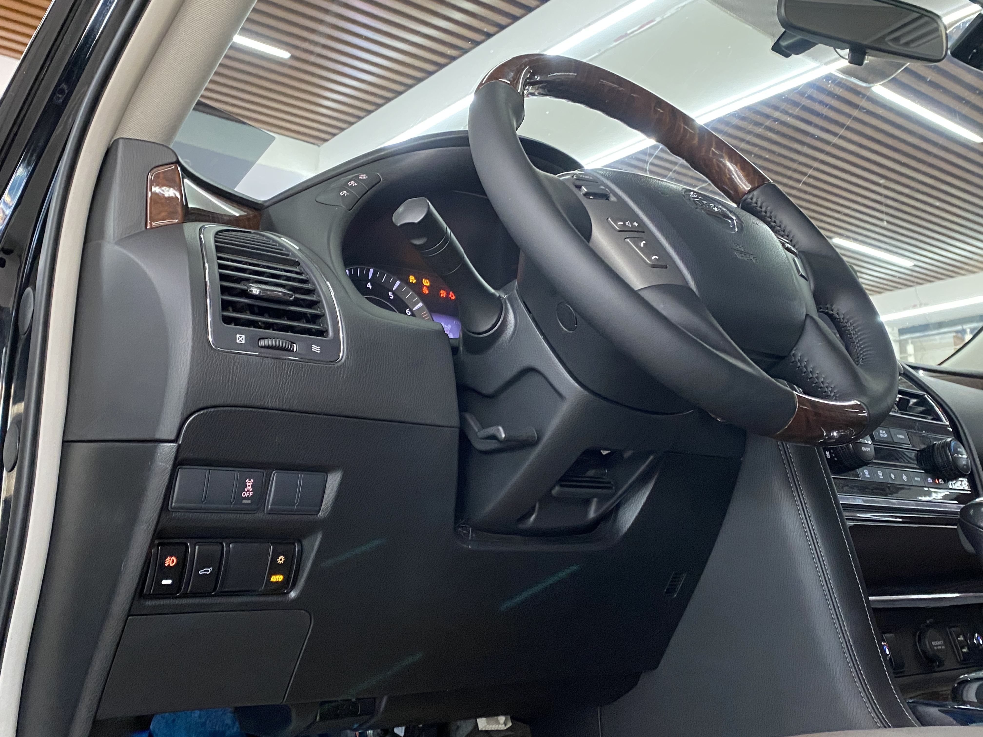 Nissan 2019 #9 Nissan 2019 car image #9