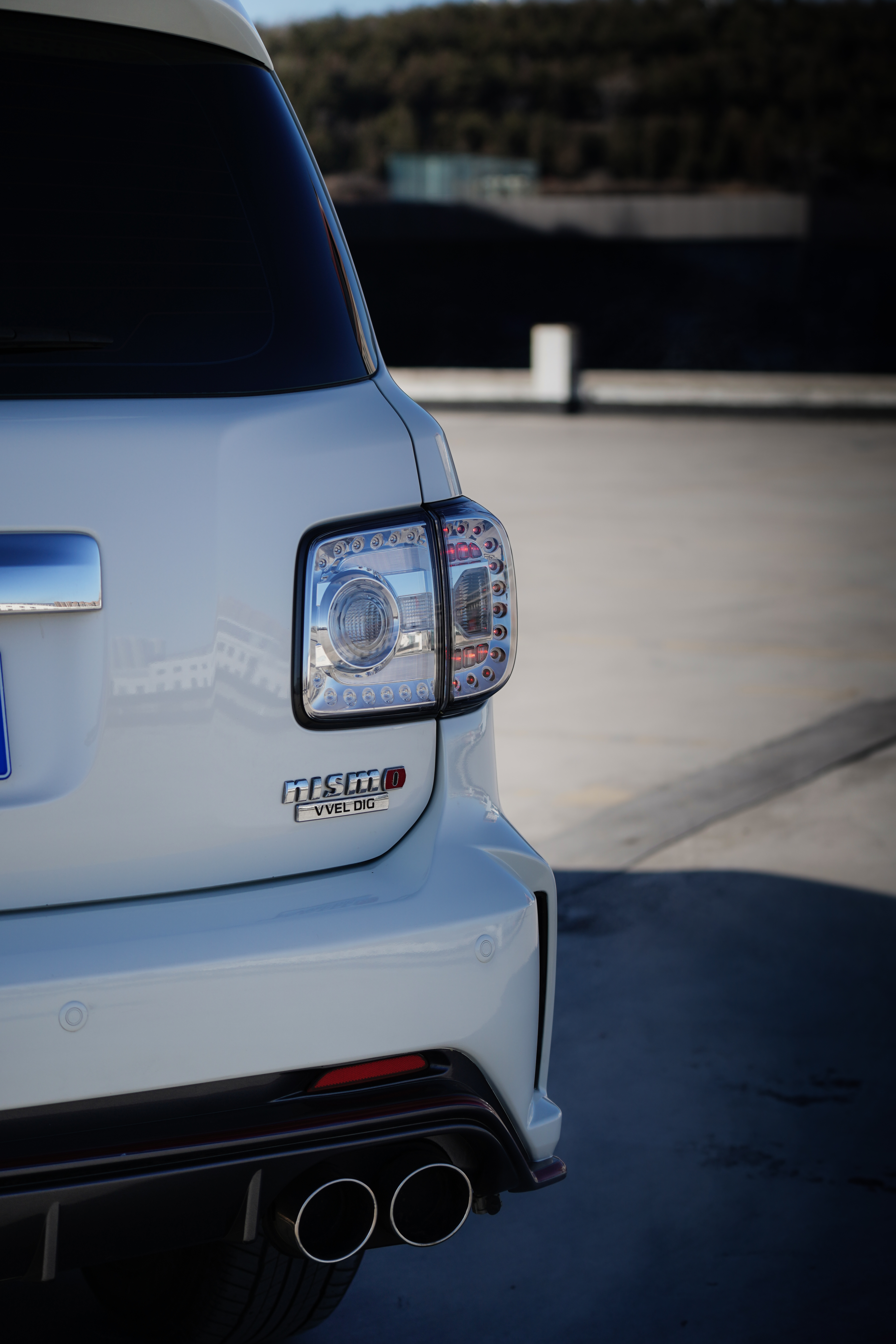 Nissan 2019 car image #9