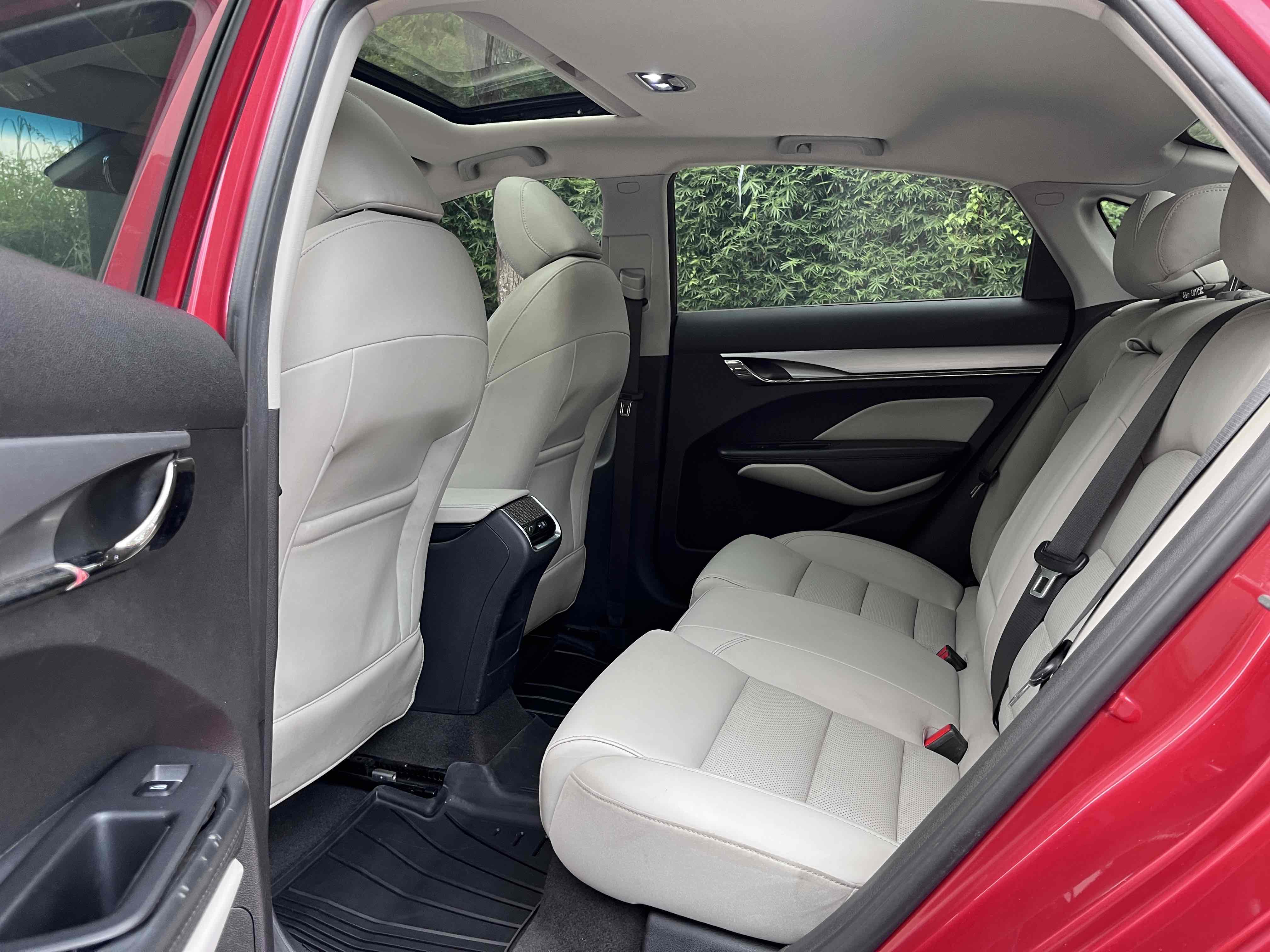 GEELY Binray 2018 immagine di auto #9