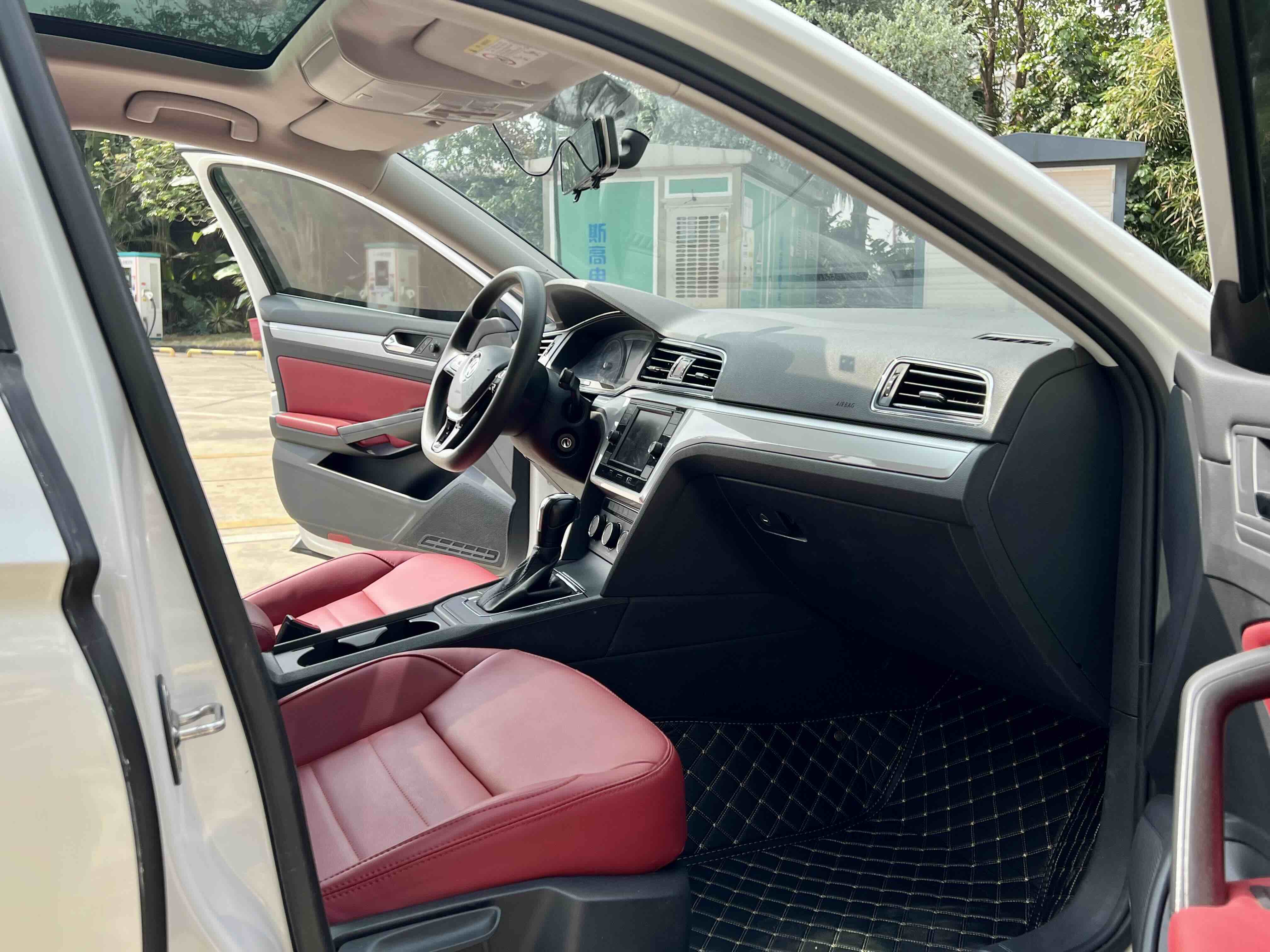 Volkswagen Lamando 2019 immagine di auto #9