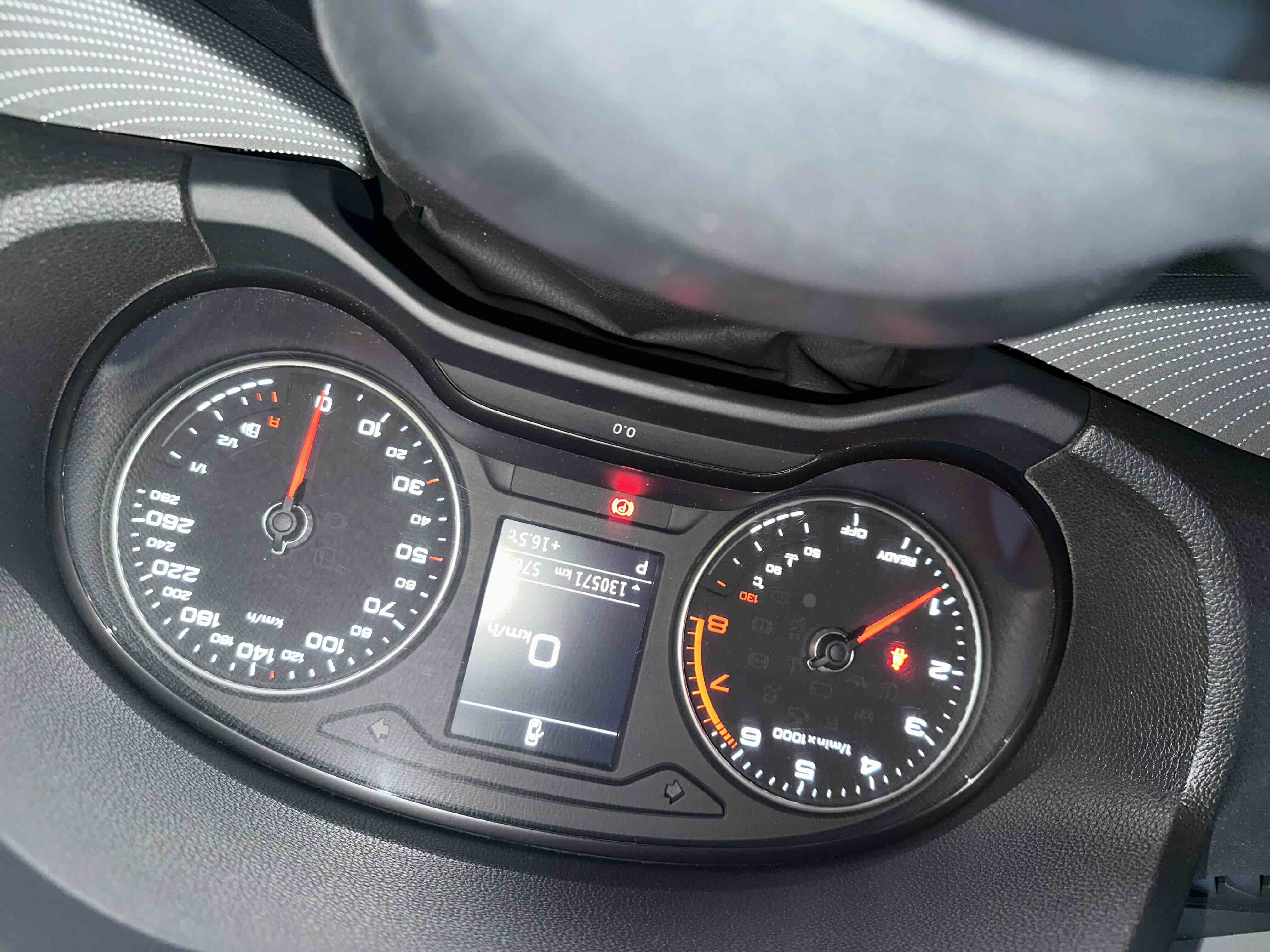 Q2L 2020 car image #9