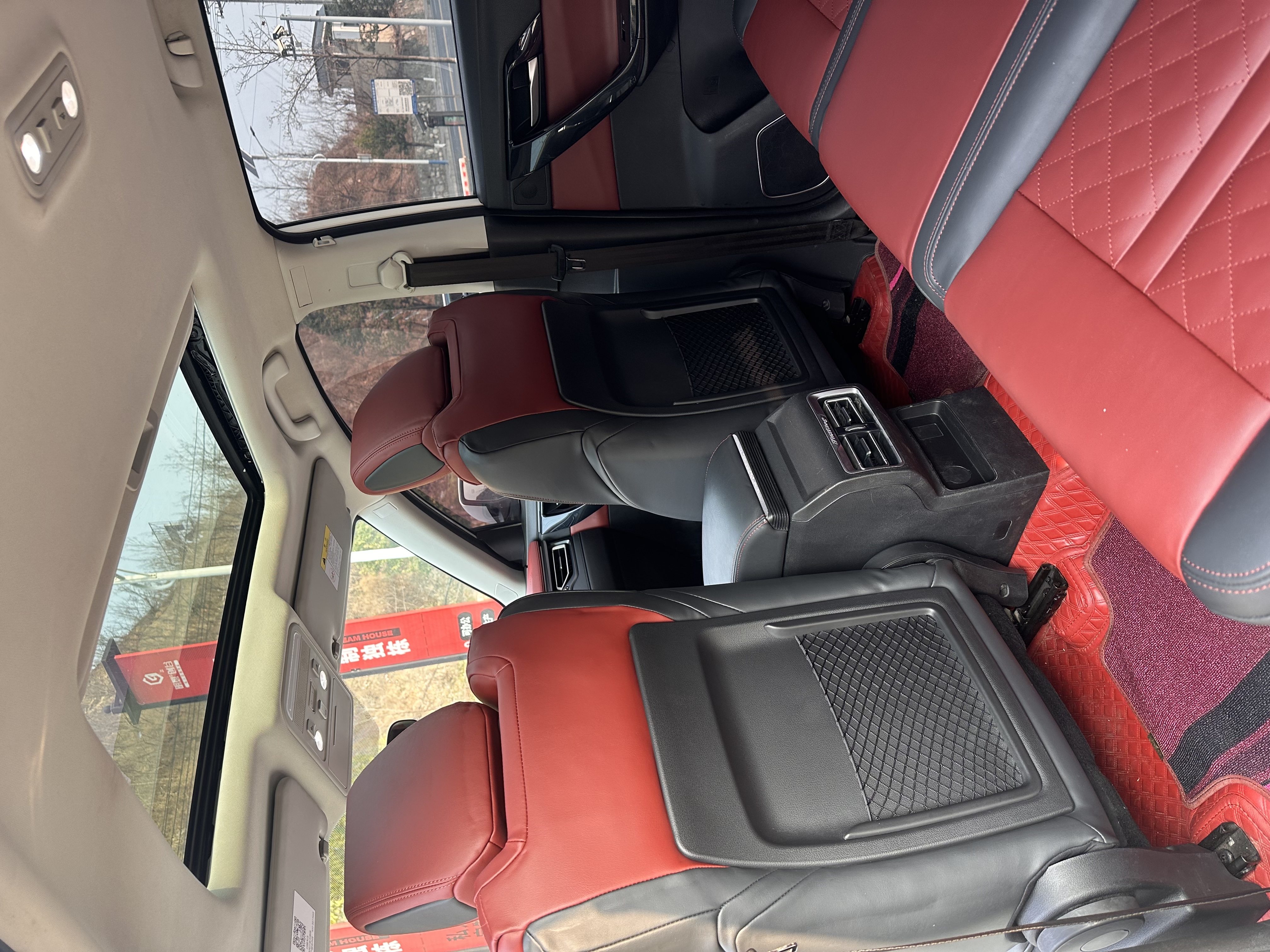 T5 2019 car image #9