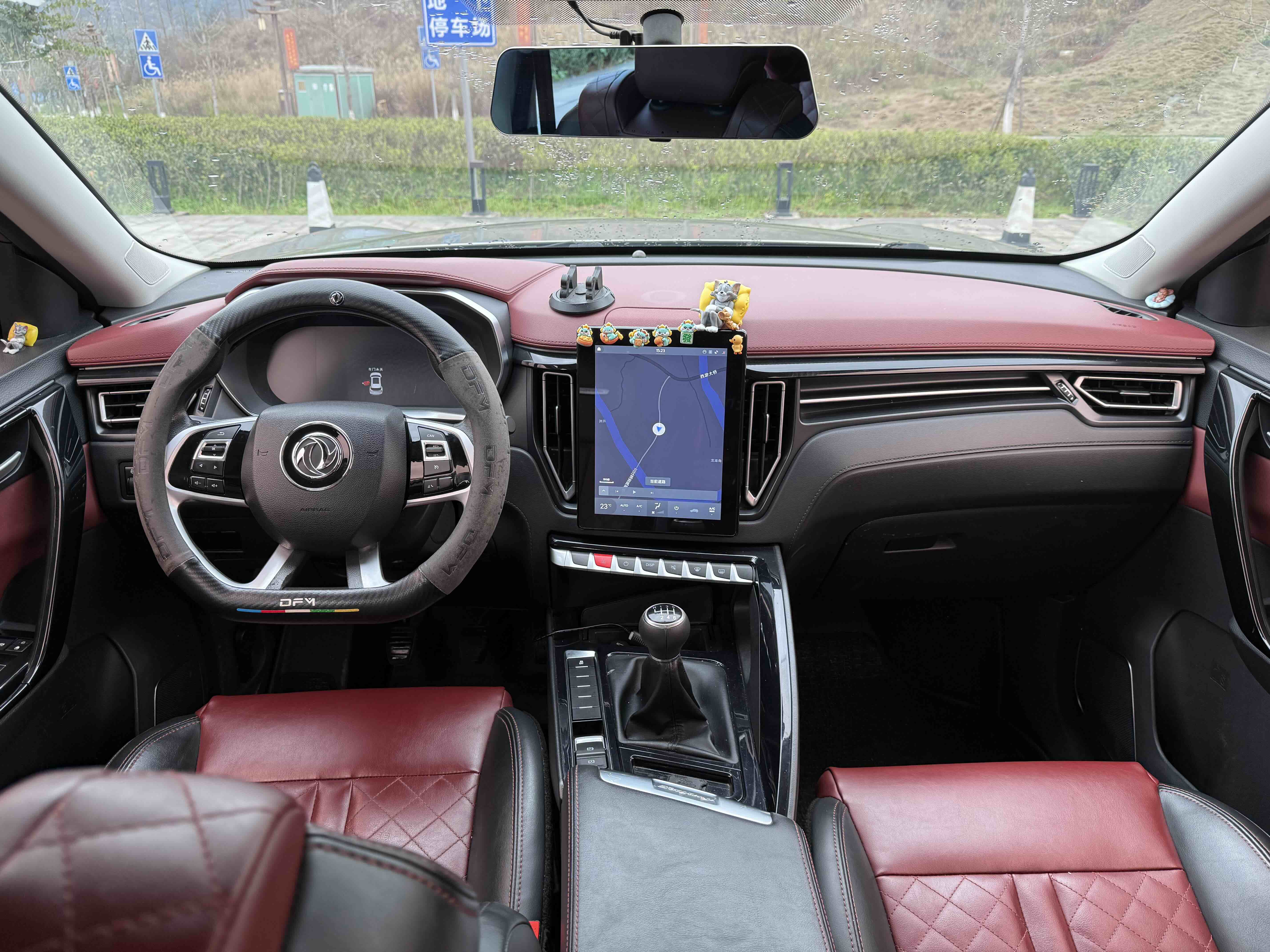 T5 2019 car image #9