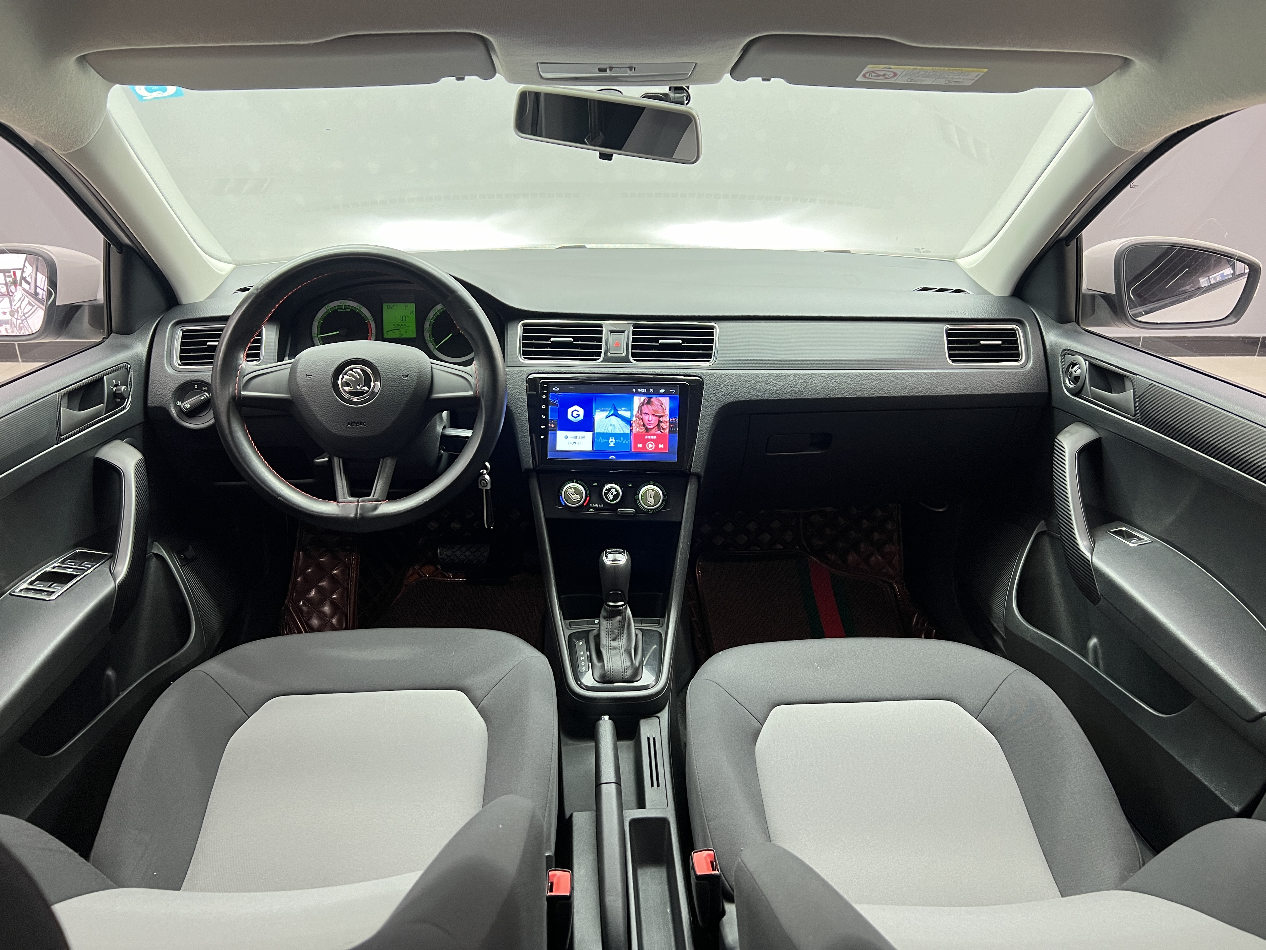 Skoda Rapid 2019 car image #9