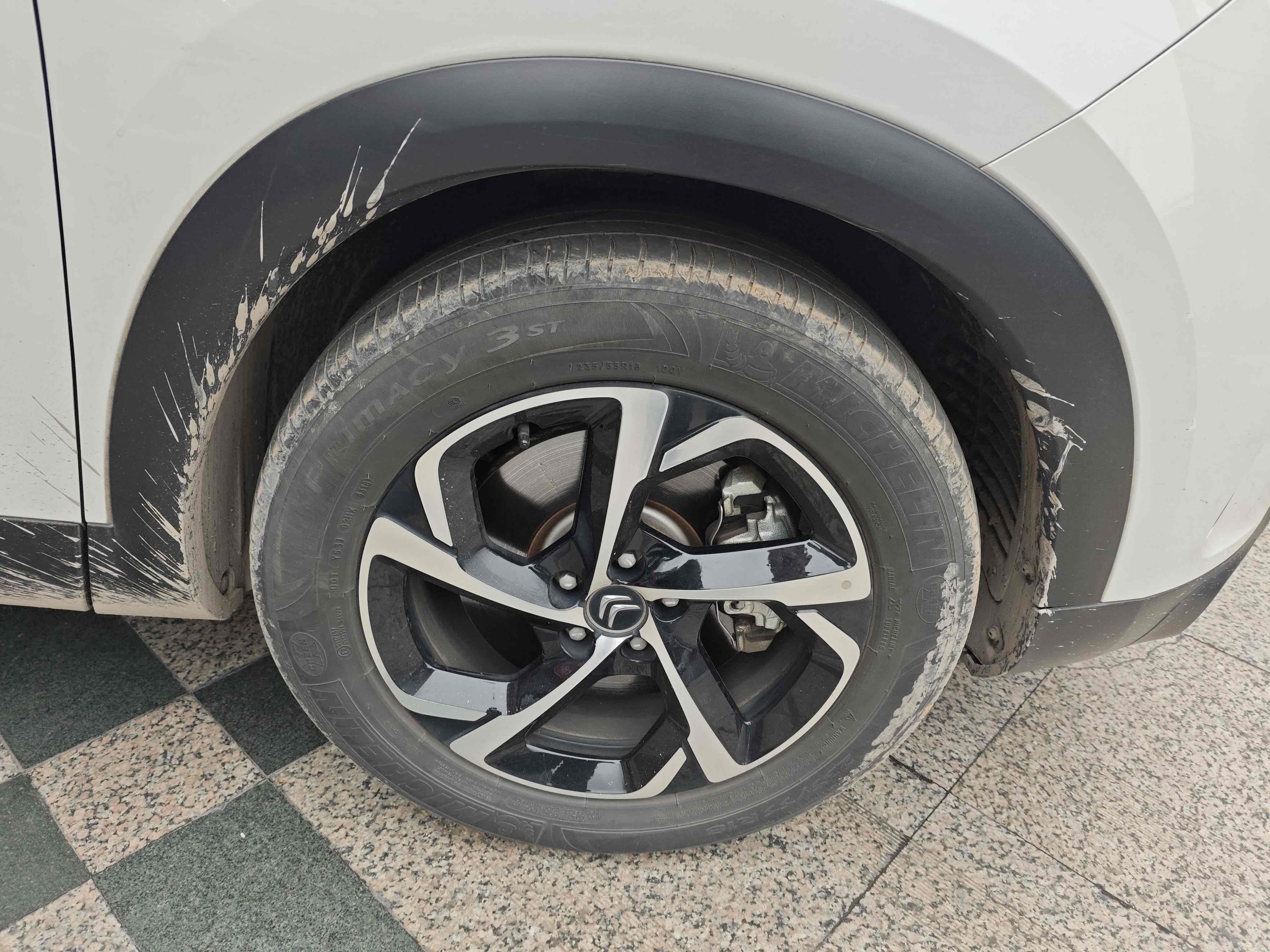 Citroen C5 AIRCROSS 2018 immagine di auto #9