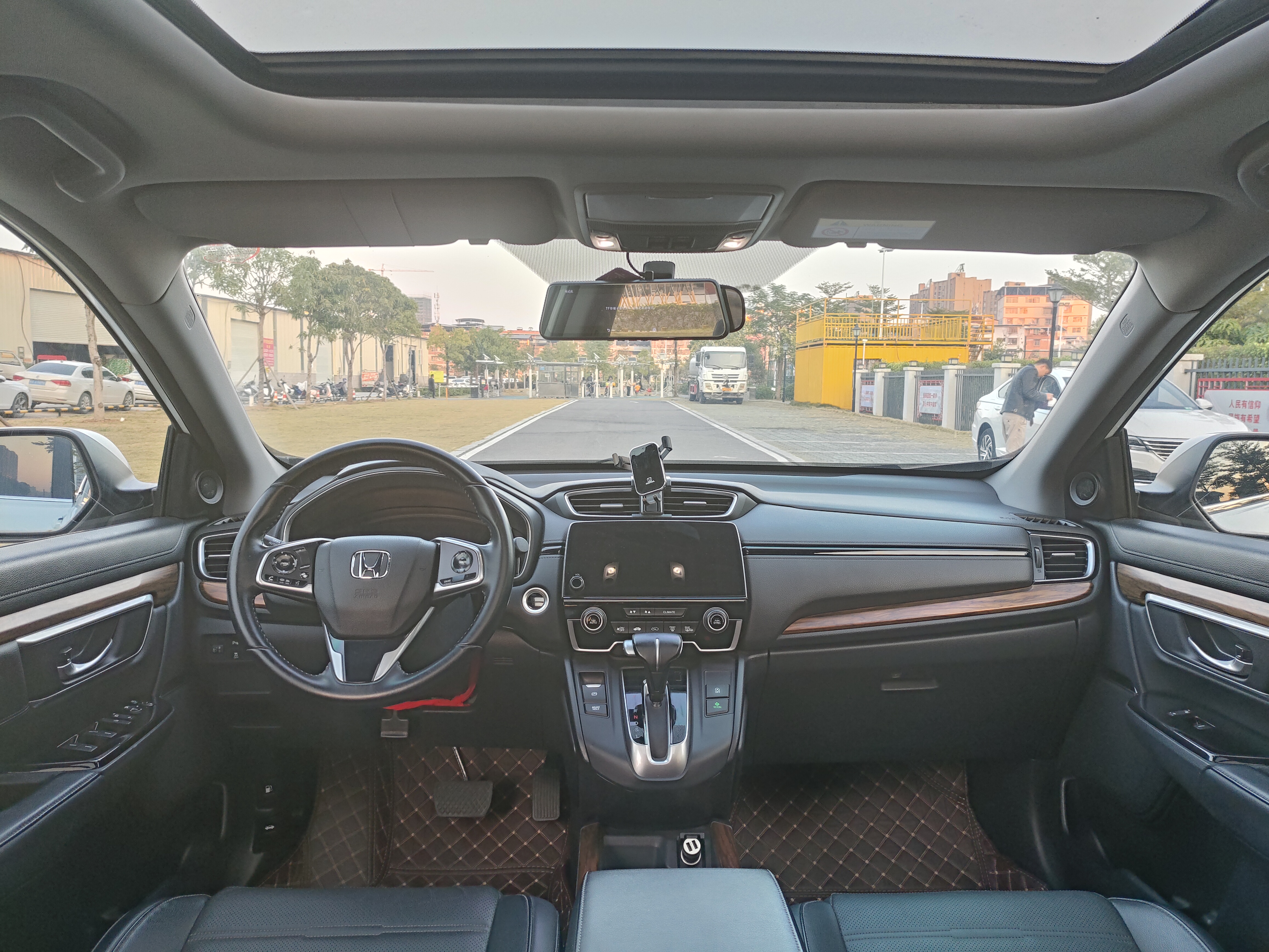 Honda CR-V 2019 car image #9