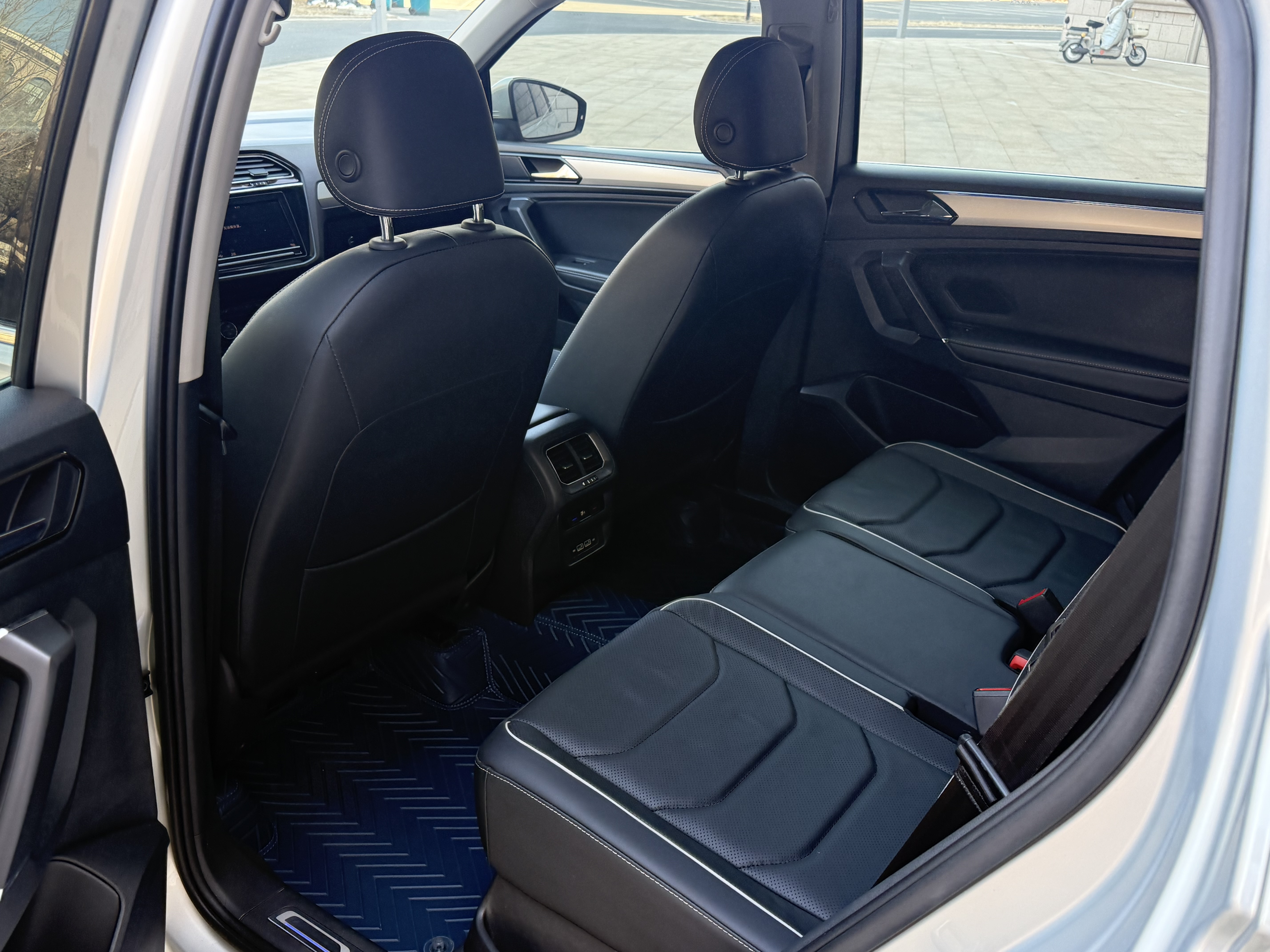 Volkswagen Tiguan L New Energy 2019 изображение автомобиля #9