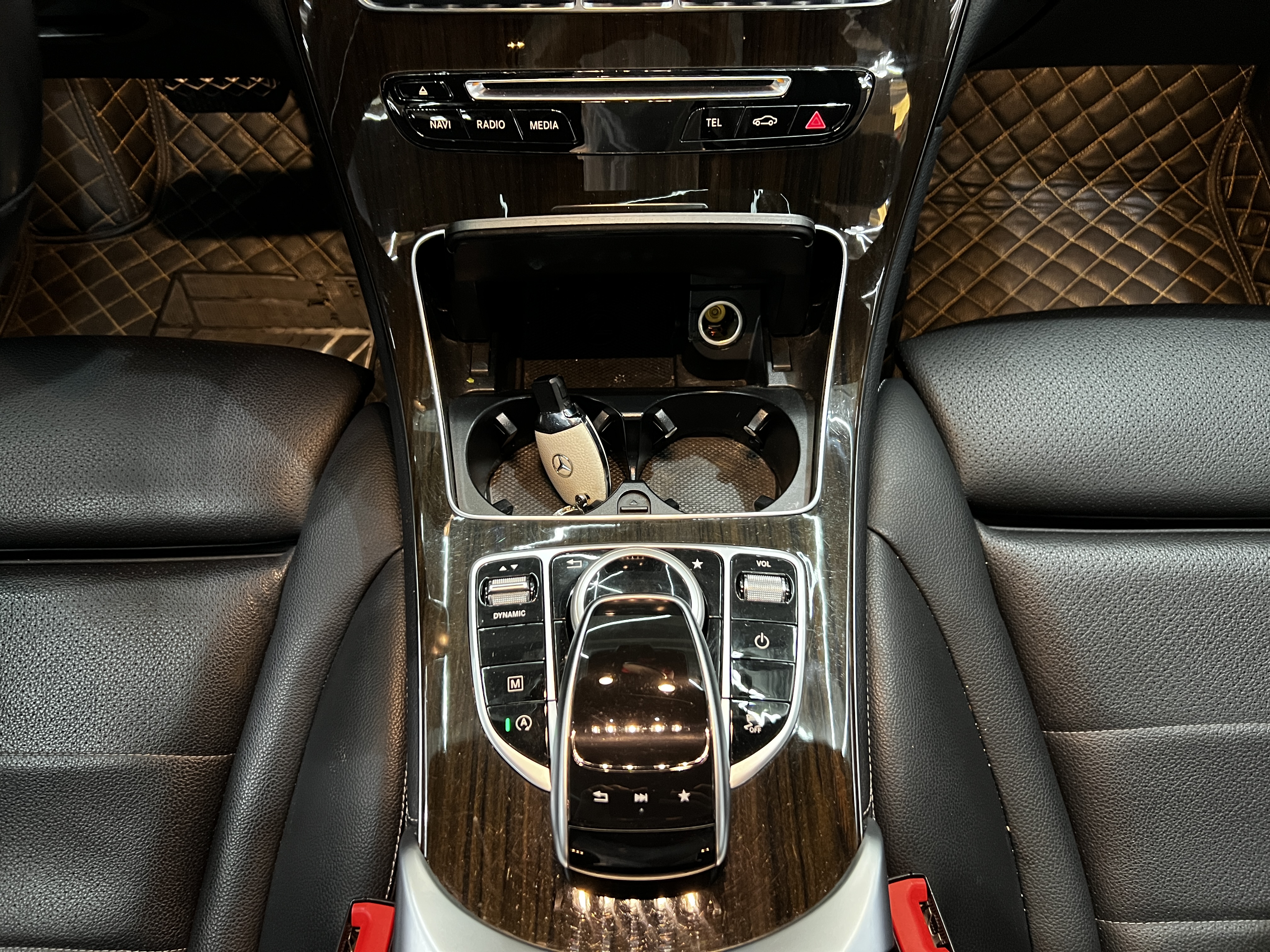 Mercedes-Benz GLC Class 2018 car image #9