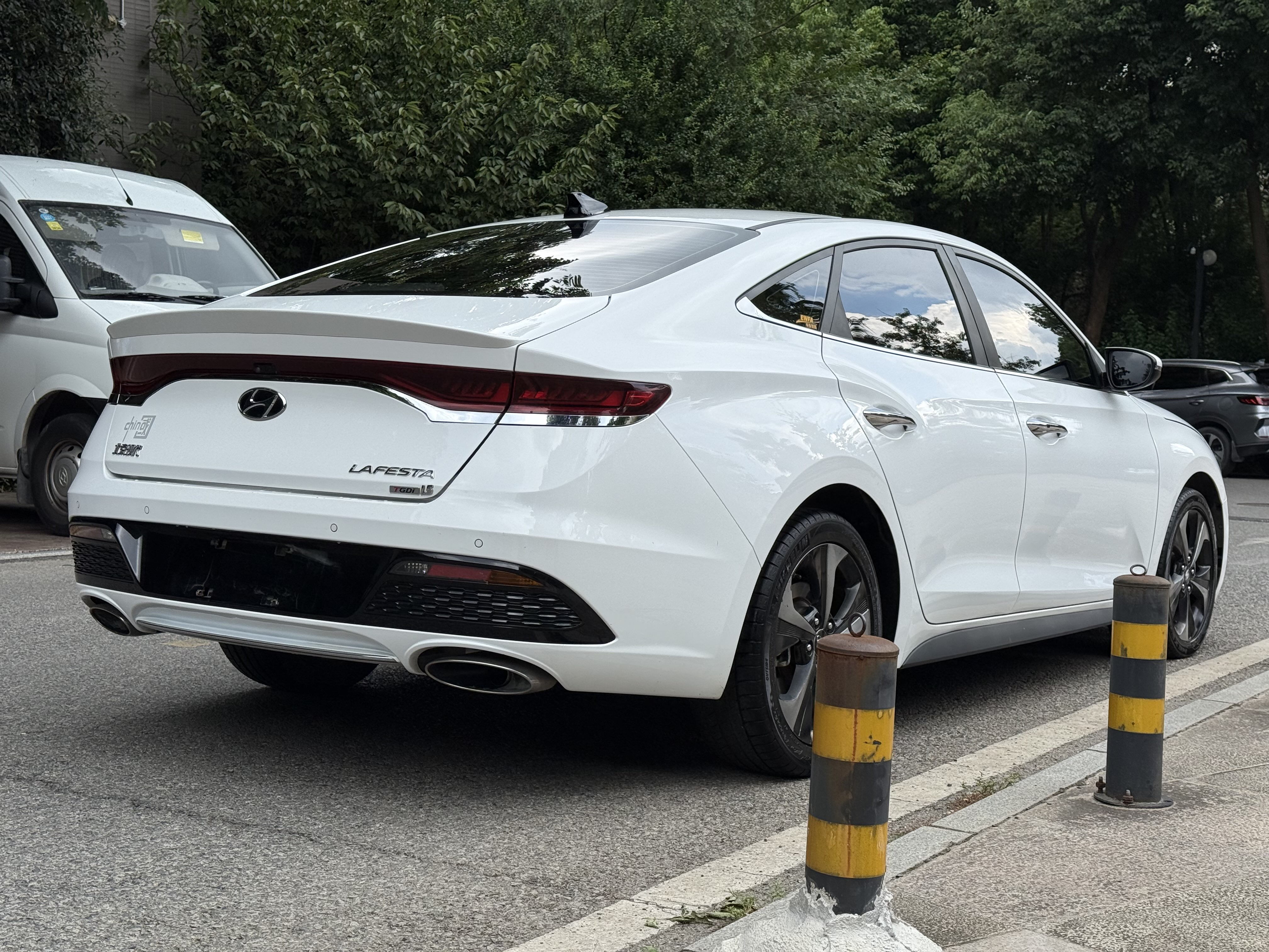 Hyundai Lafesta 2021 car image #9