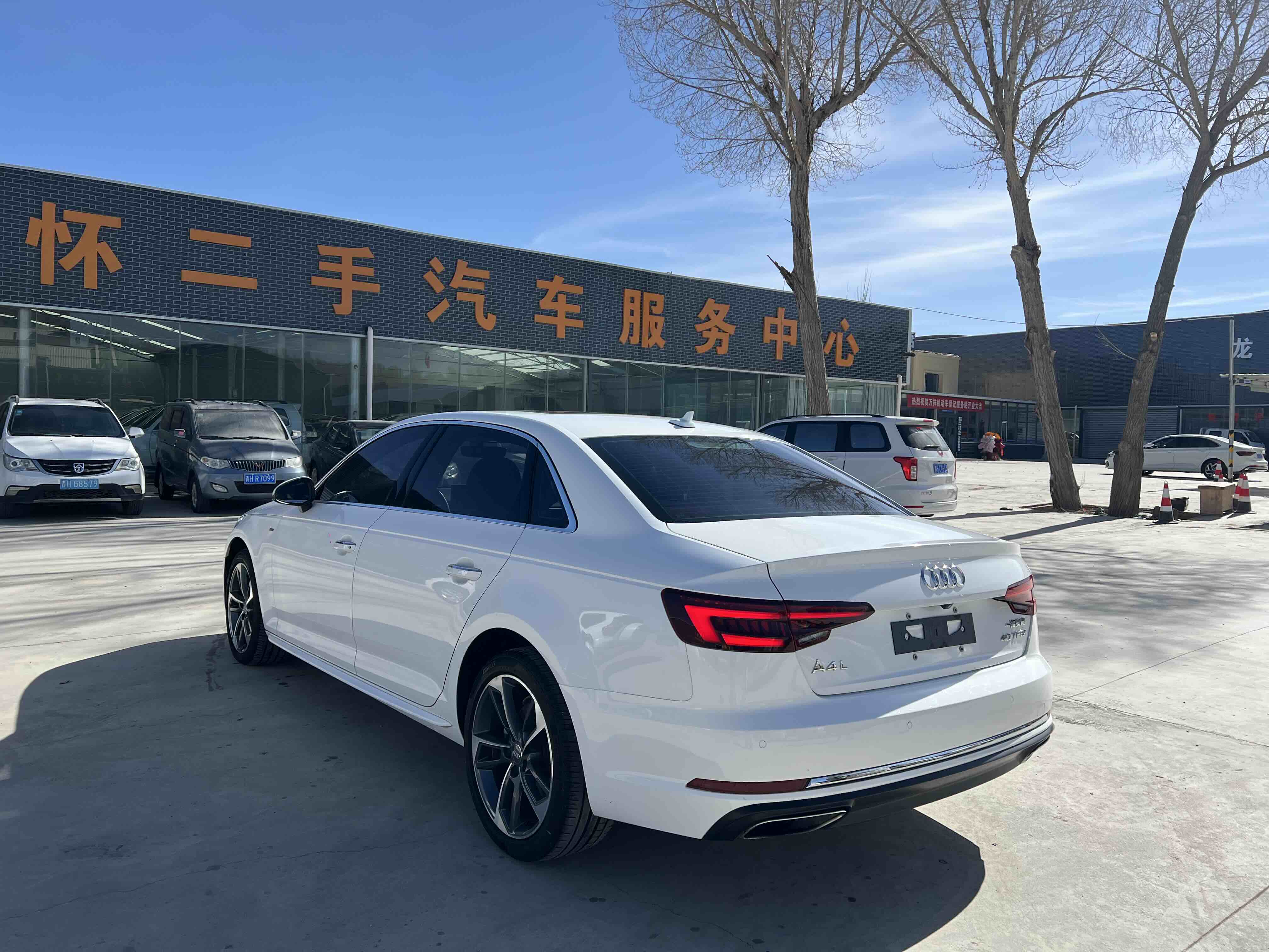 Audi A4L 2019 #9 Audi A4L 2019 car image #9