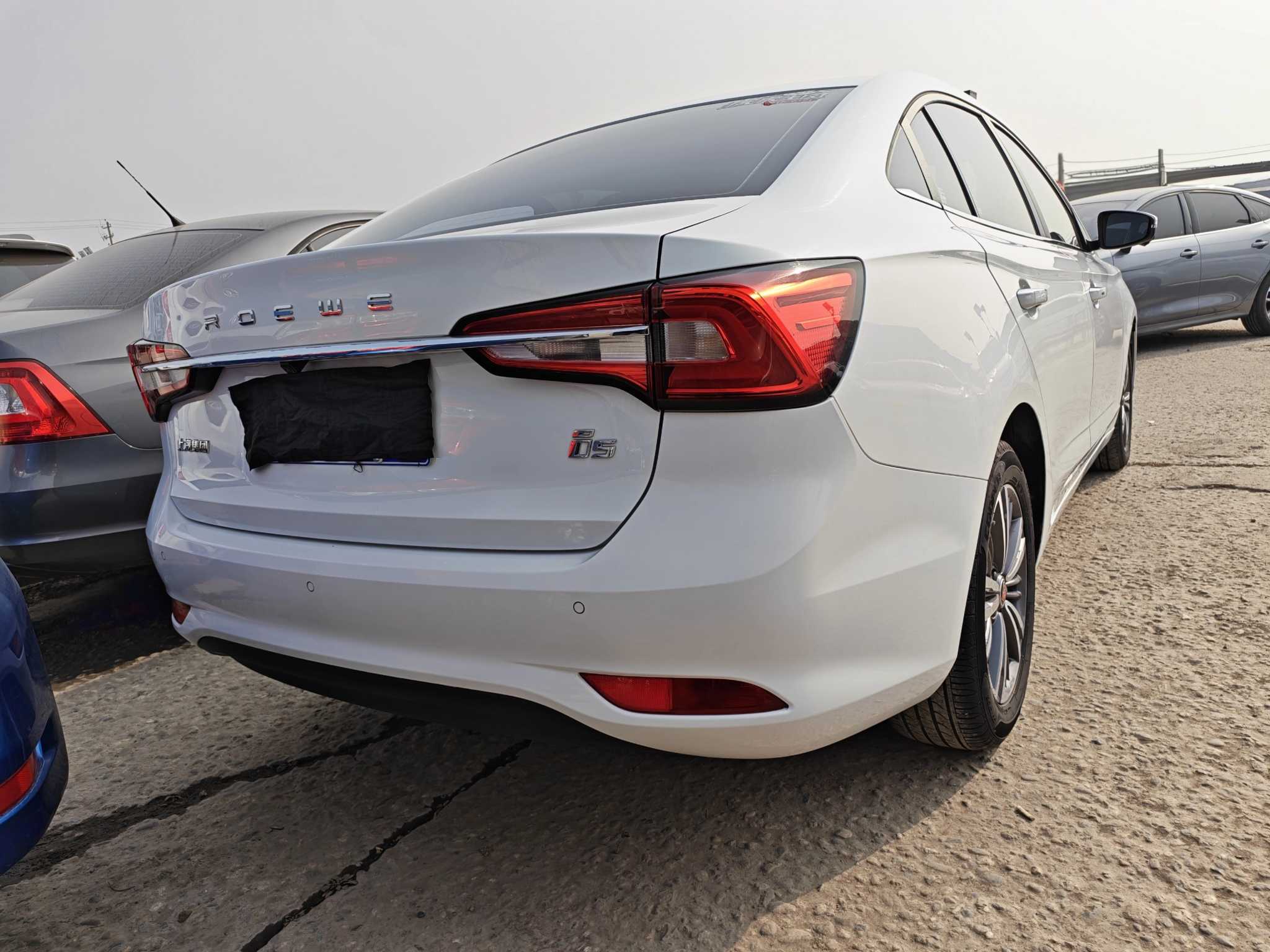 Roewe i5 2019 #9 Roewe i5 2019 car image #9