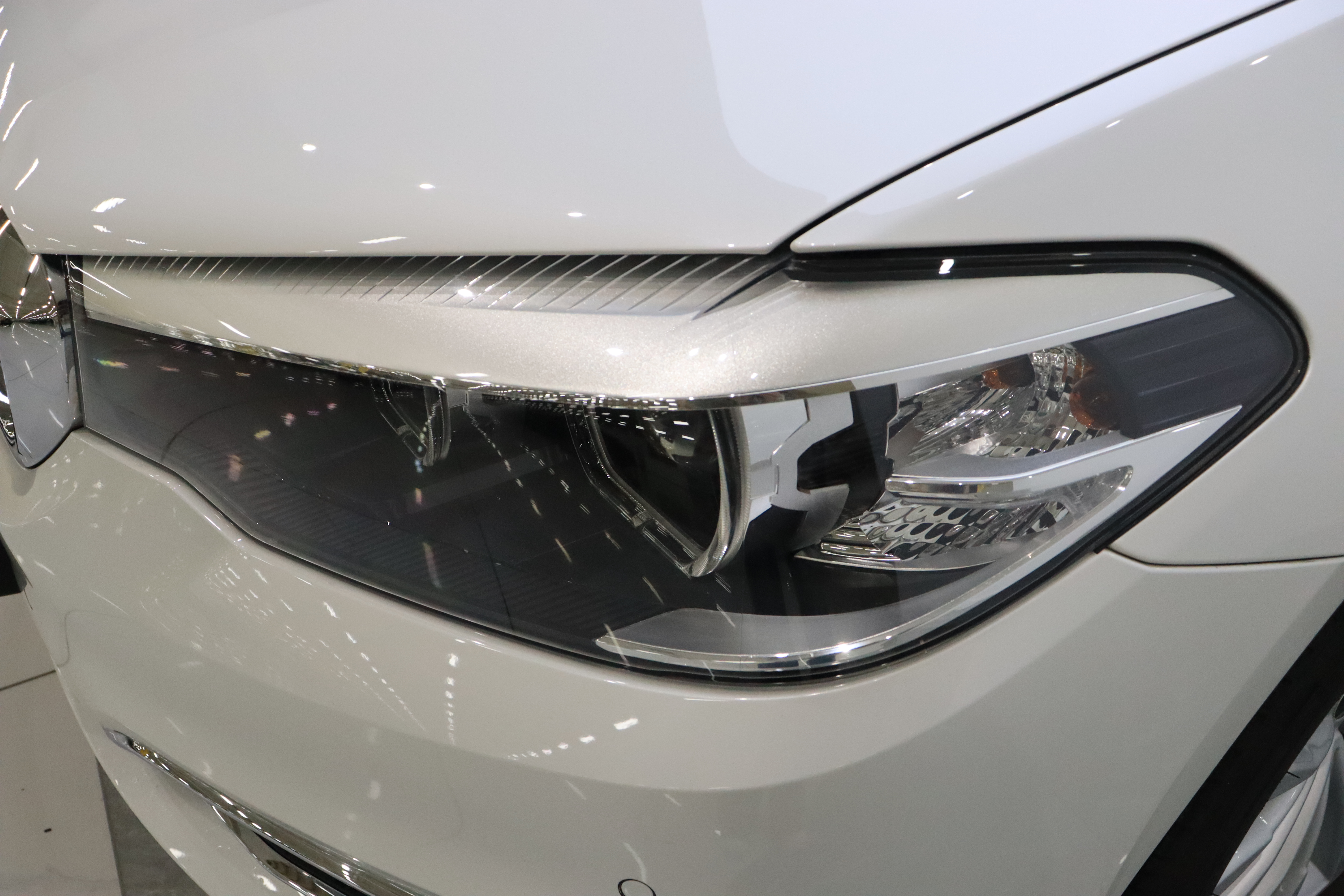 BMW 5 Series 2019 #9 BMW 5 Series 2019 car image #9