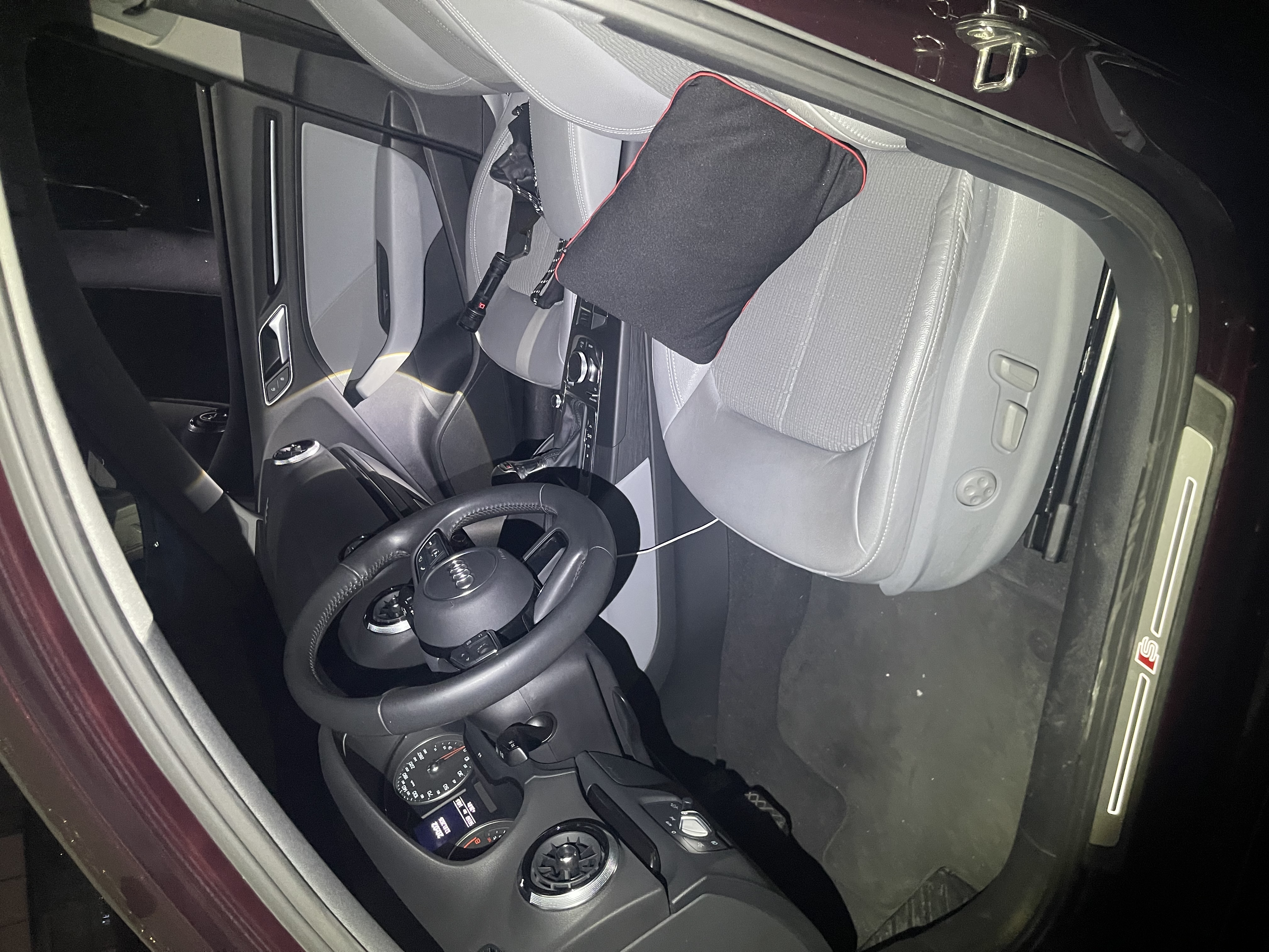 Audi A3 2019 car image #9