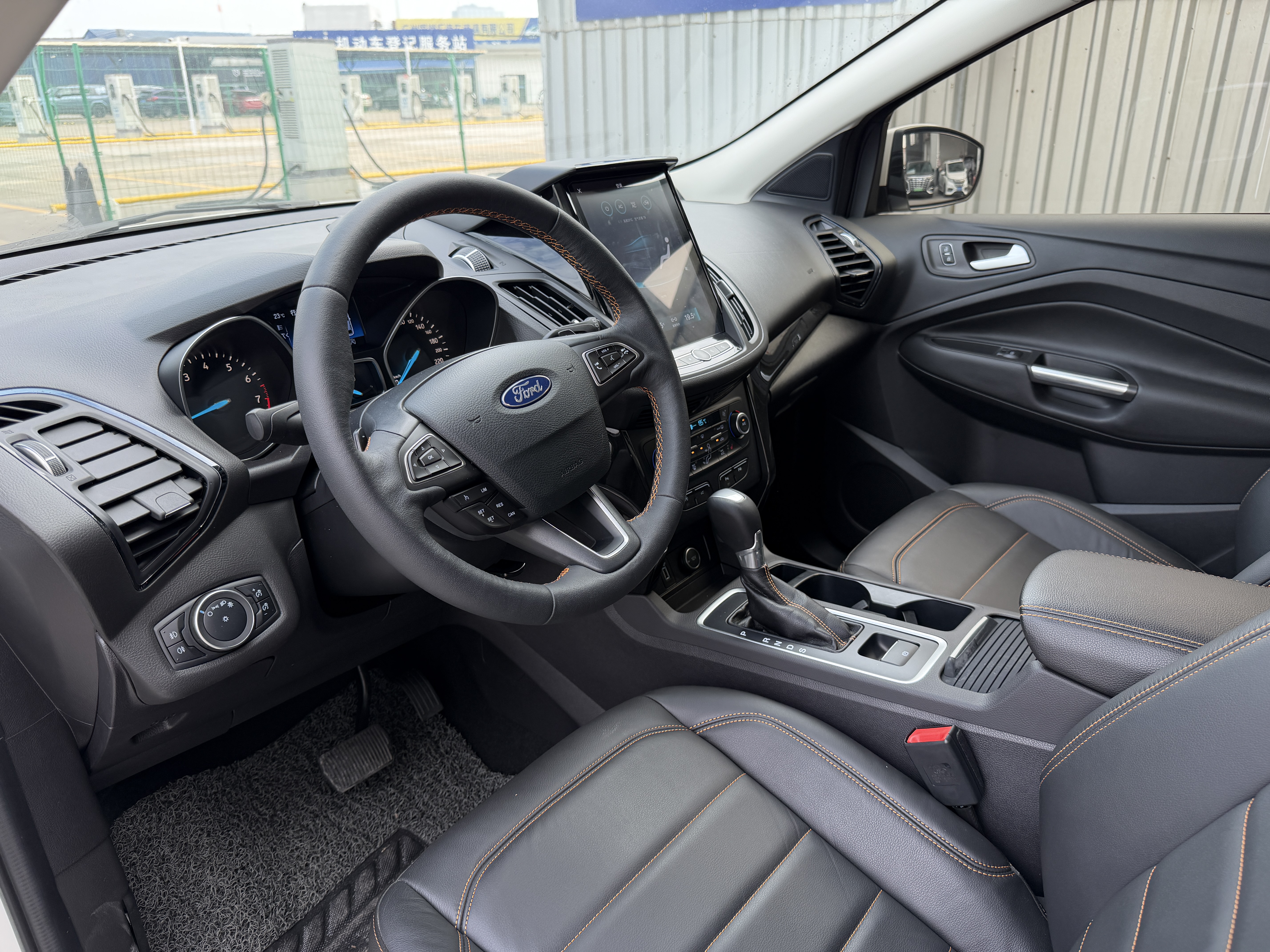 Ford Kuga 2019 #9 Ford Kuga 2019 car image #9