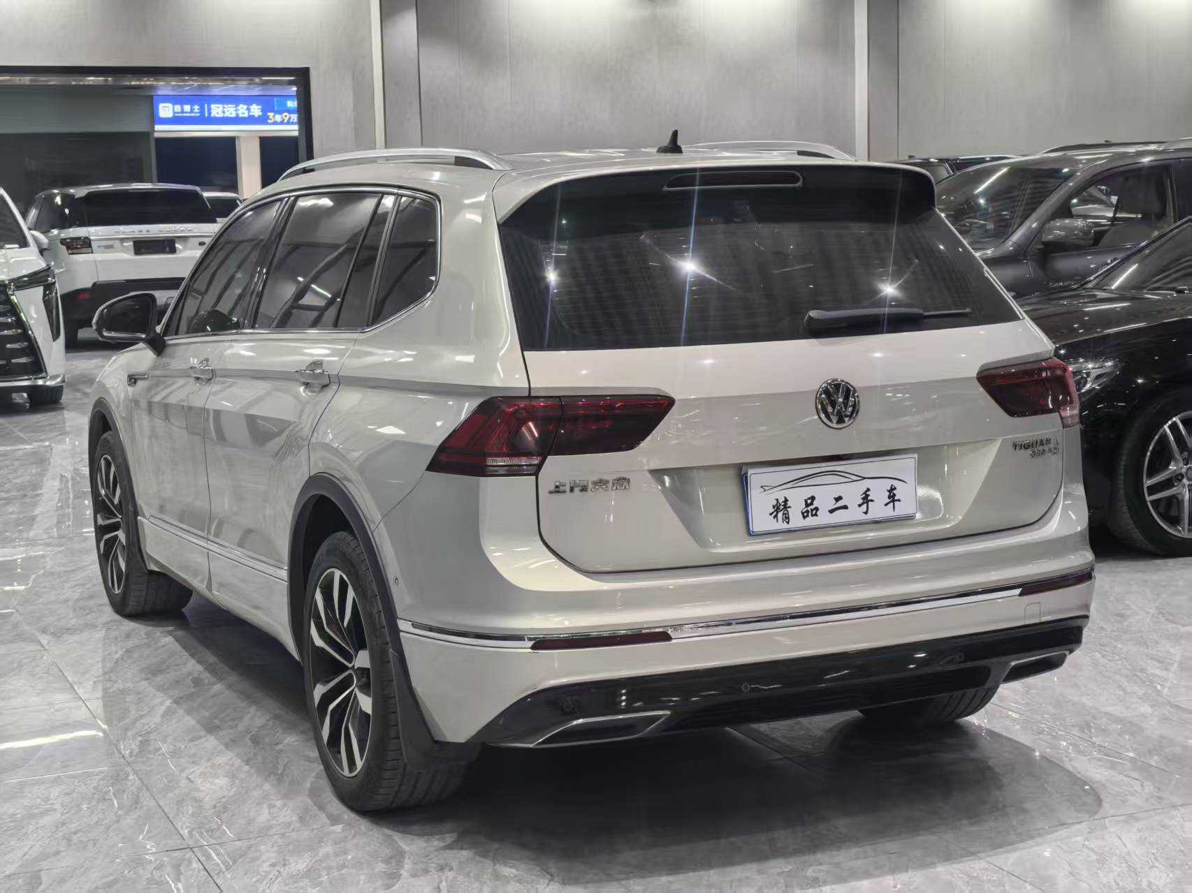 Volkswagen Tiguan L 2019 #9 Volkswagen Tiguan L 2019 car image #9