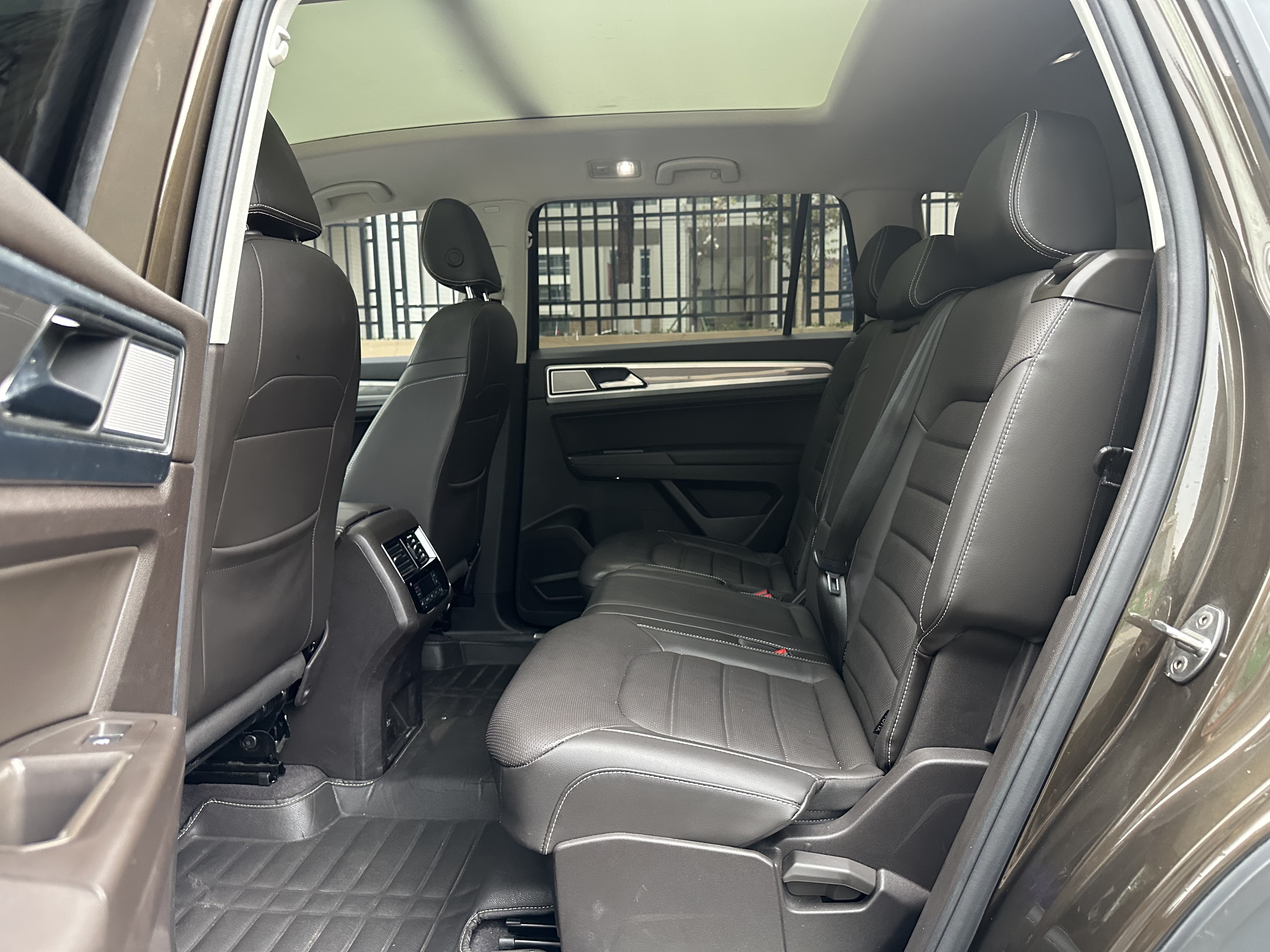 Volkswagen Teramont 2019 car image #9