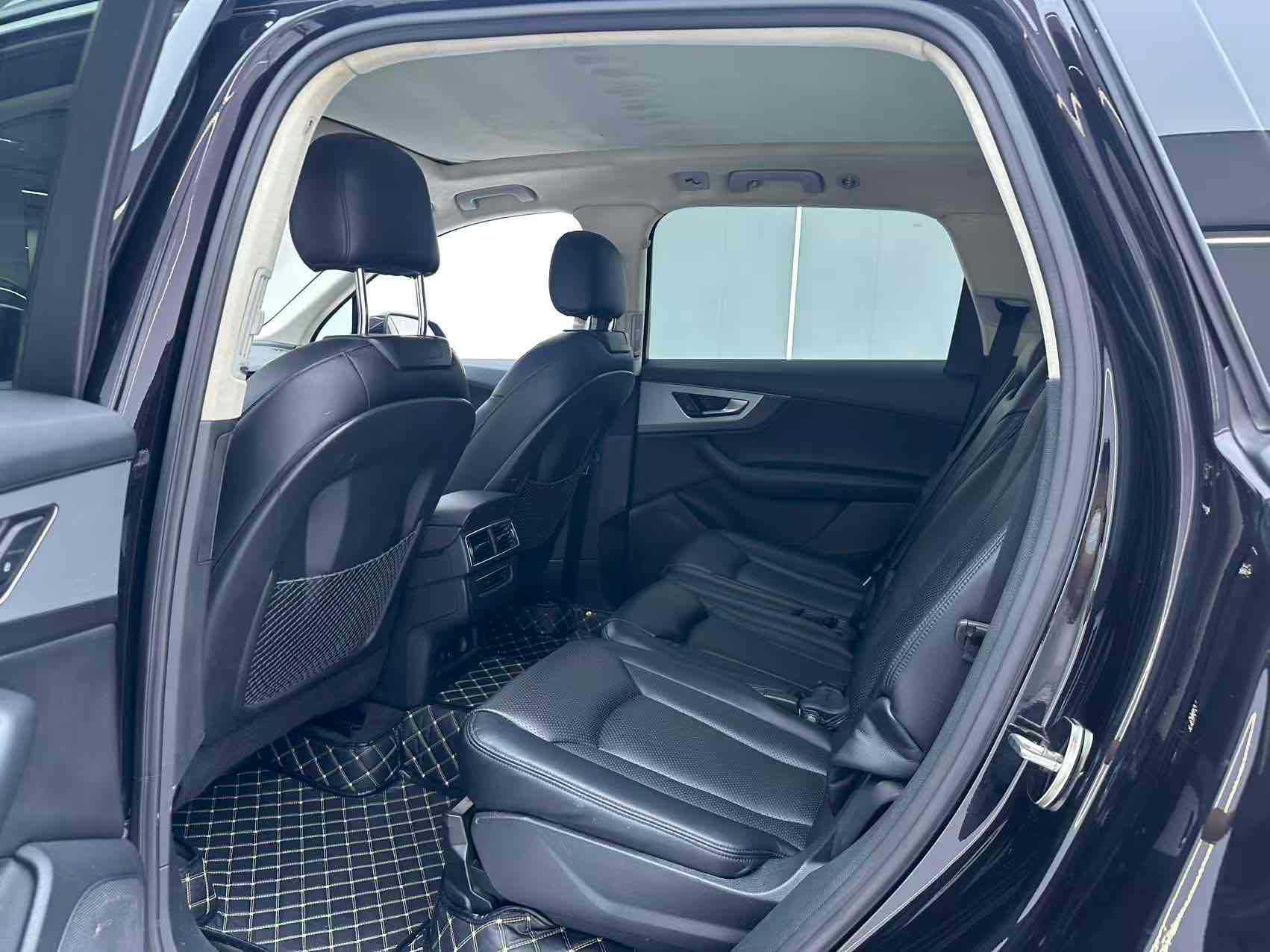 Audi Q7 New Energy 2019 car image #9